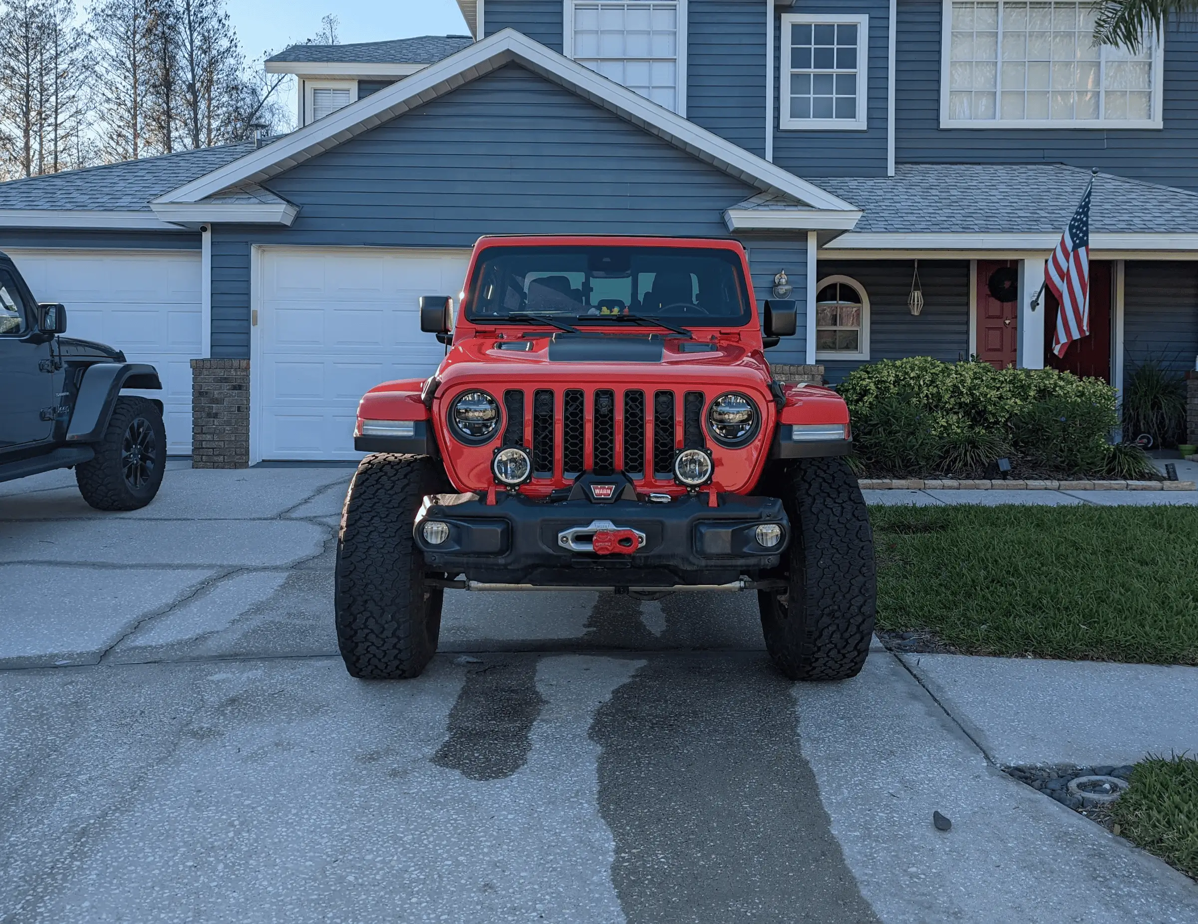 Jeep Gladiator Wanting a pair of round KC lights to run off of my winch guard 1645555213486