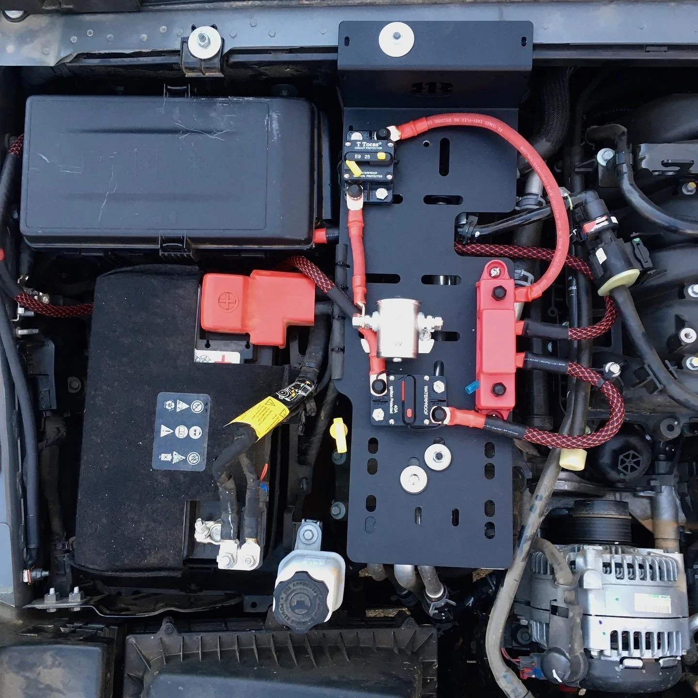 Jeep Gladiator Power Distribution and Cabling Management 9156AAD5-FE40-4580-BFF8-78F2170FC299
