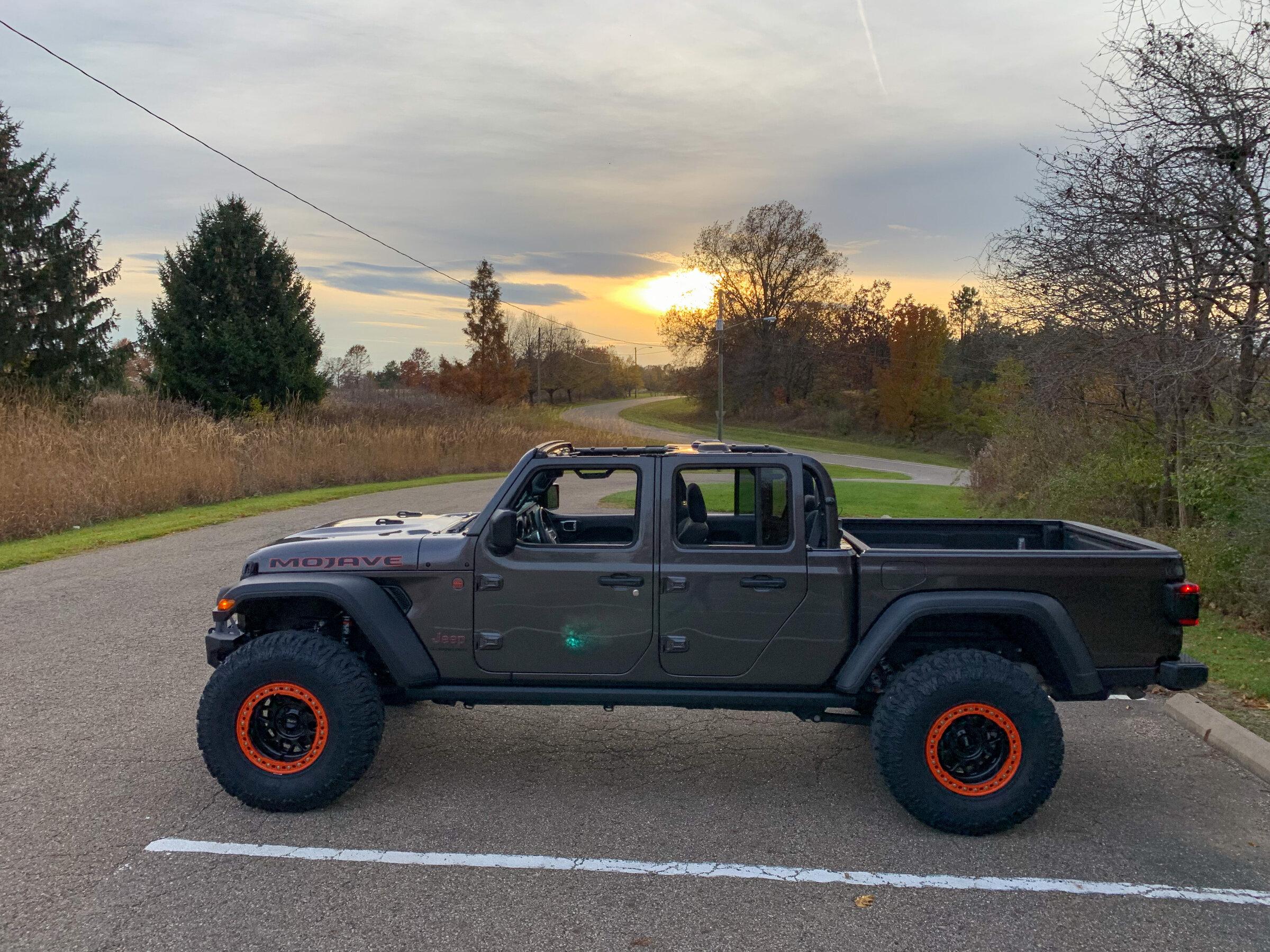 Jeep Gladiator Let’s see granite crystal jt’s with aftermarket wheels please BE364C65-E1B0-4B2D-9A7E-ACADCEFCF273