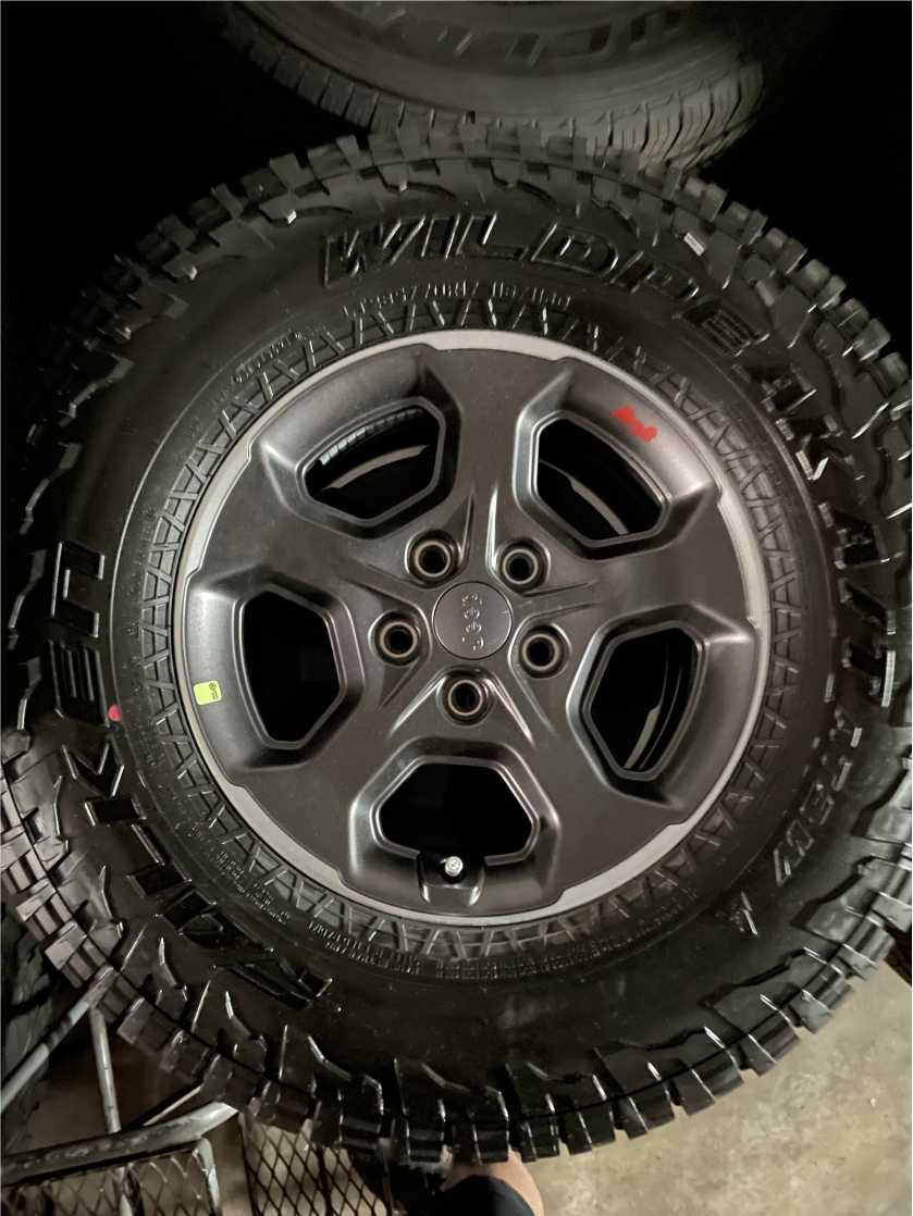 Jeep Gladiator 2022 Gladiator Rubicon Wheels & Tires NEW gladiator