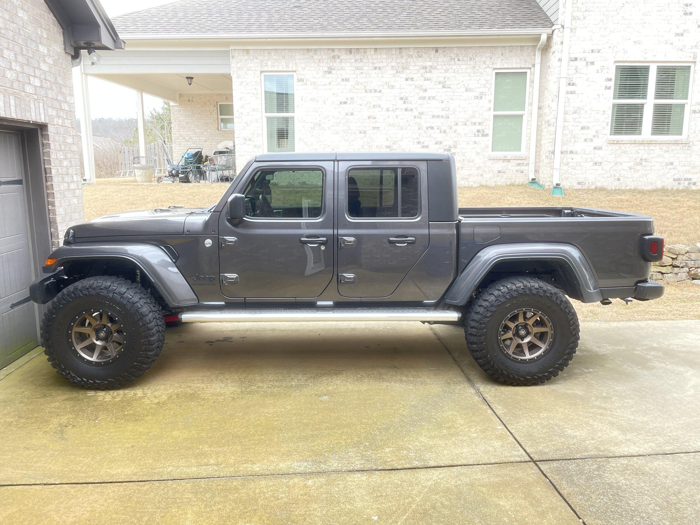 Jeep Gladiator Let’s see those Granite Crystals with Bronze Wheels 6254B25C-47AF-49B8-AB7E-8BB5F1E5959E