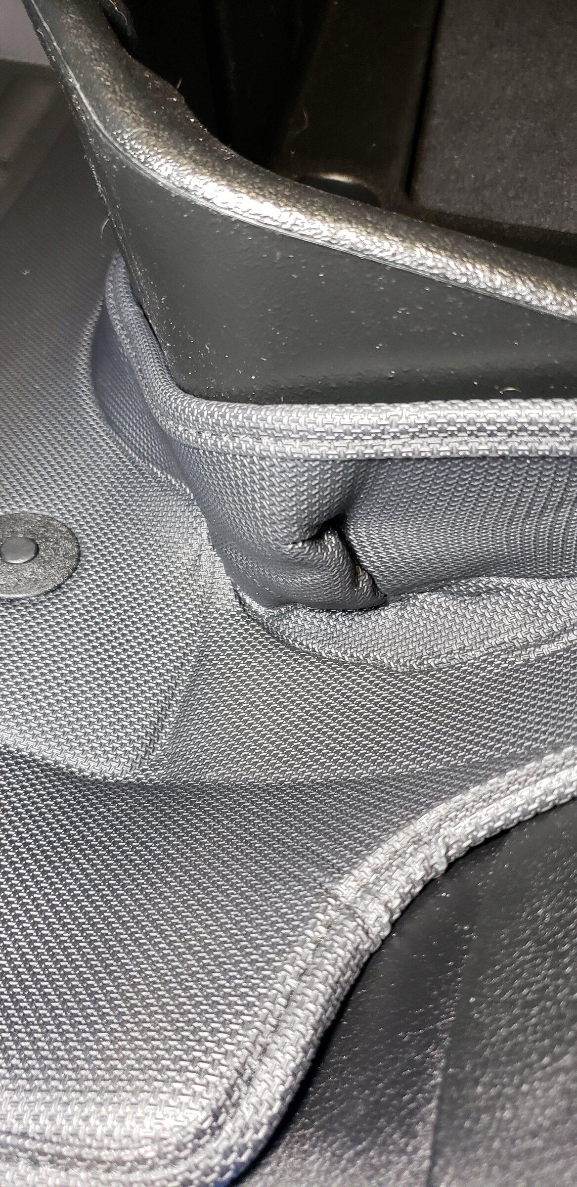 Jeep Gladiator Tuxmat fitment issues. 20220223_181806