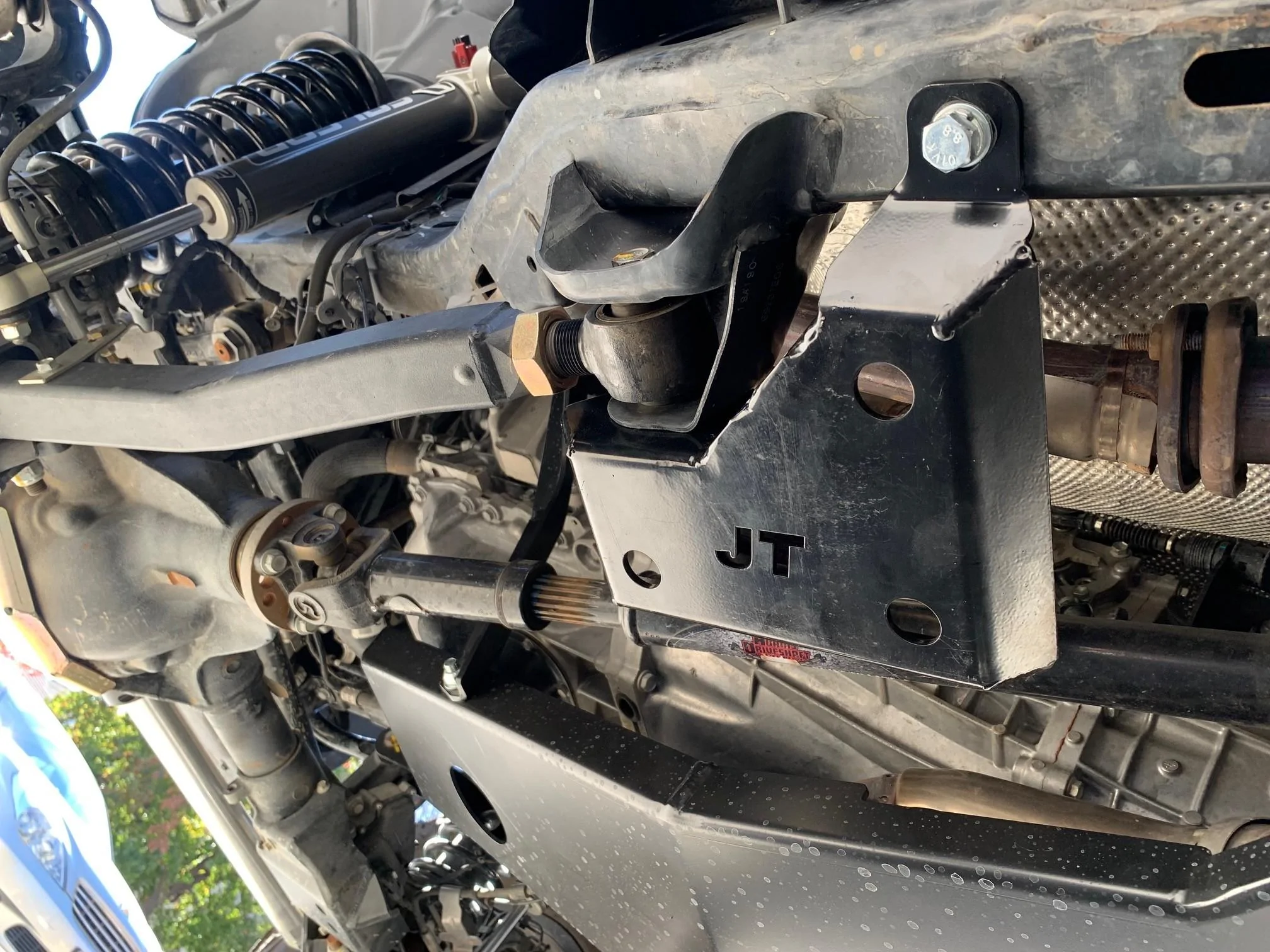 Jeep Gladiator Front shock mount skids? 2X7qaP