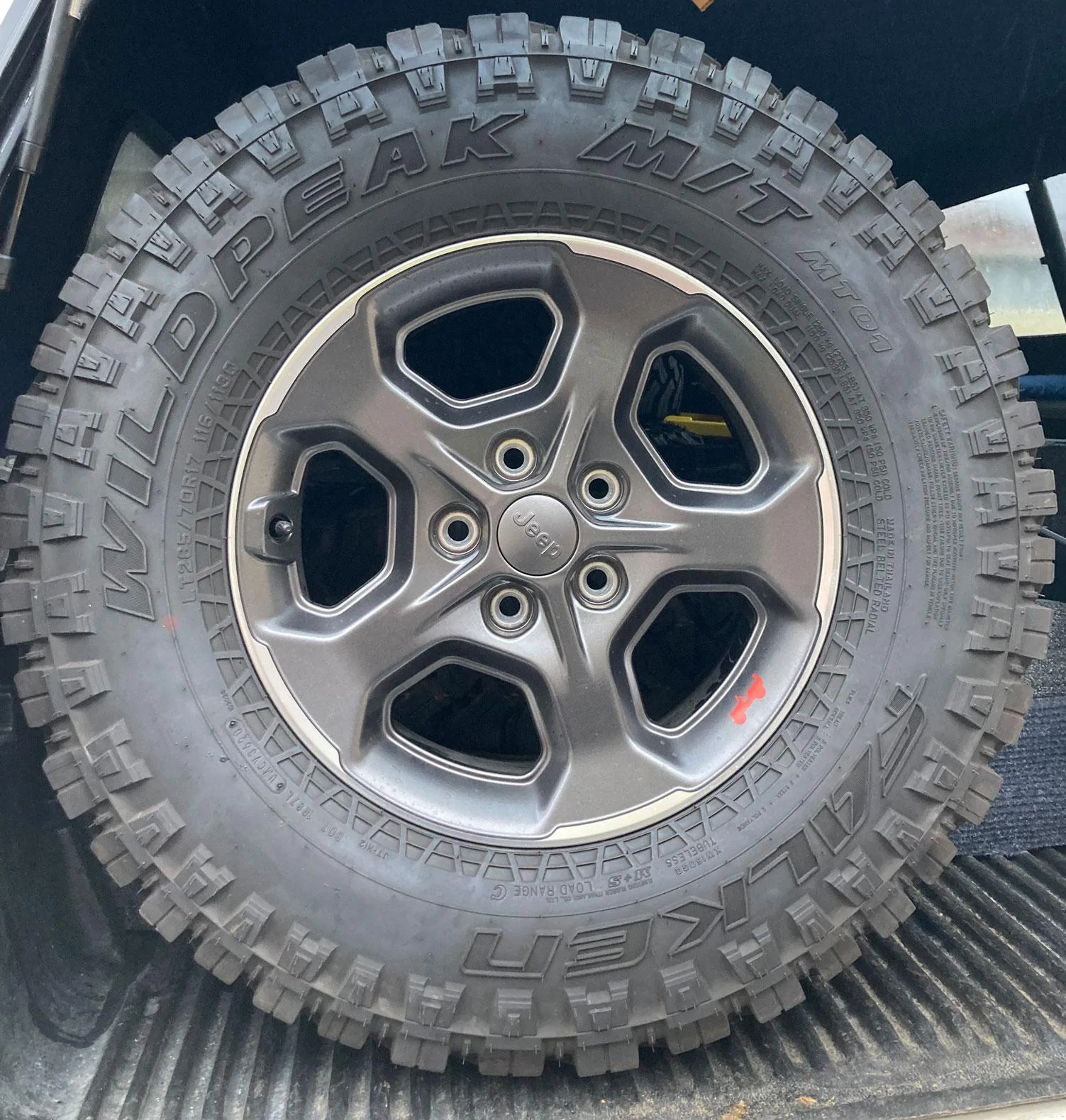 Jeep Gladiator 2021 Diesel Rubicon Takeoff Wheel-and-Tire-1