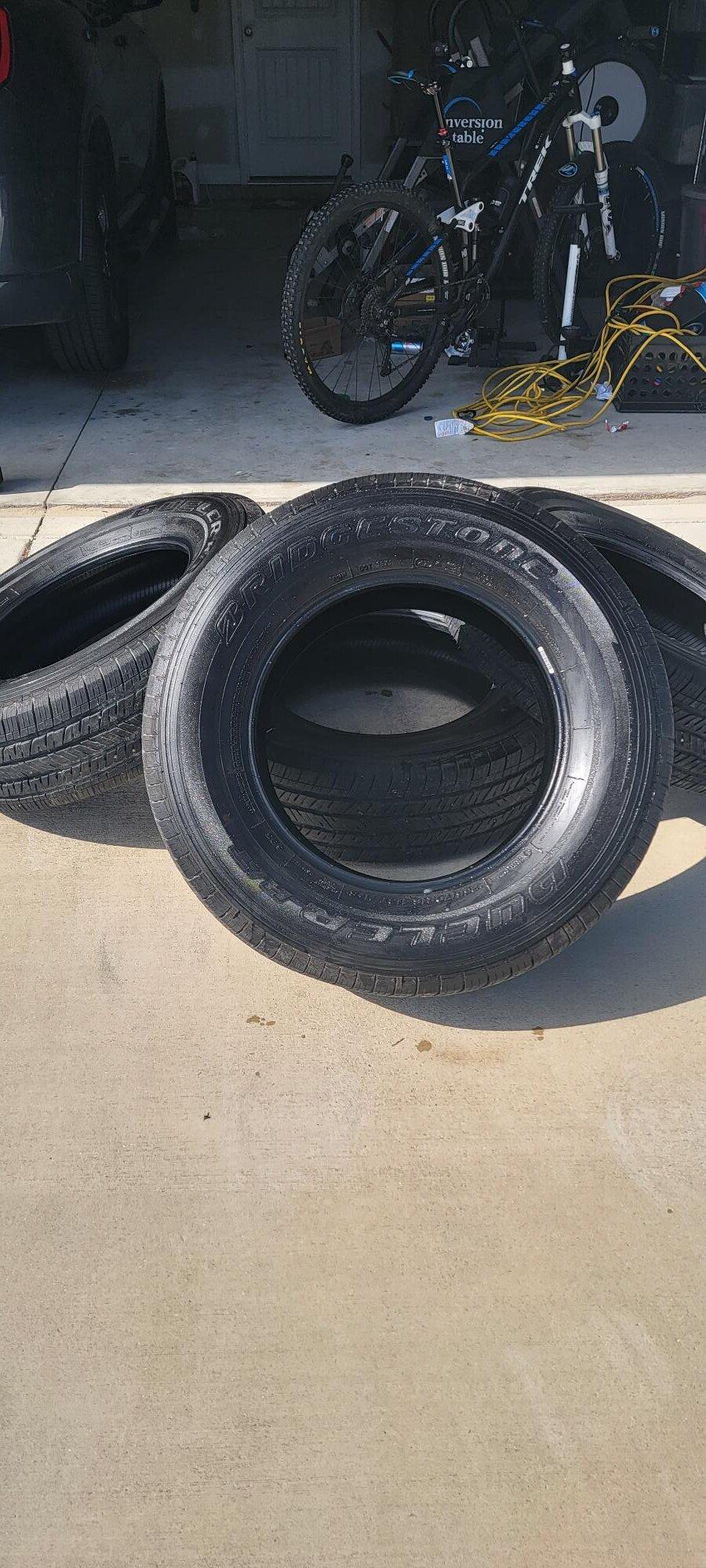 Jeep Gladiator 255/70/R18 New to you tires $275 20220206_124822