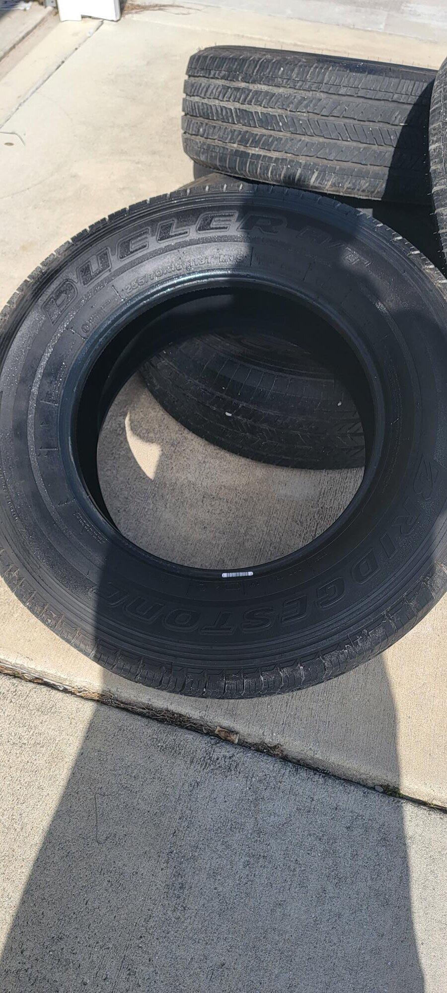 Jeep Gladiator 255/70/R18 New to you tires $275 20220206_124837