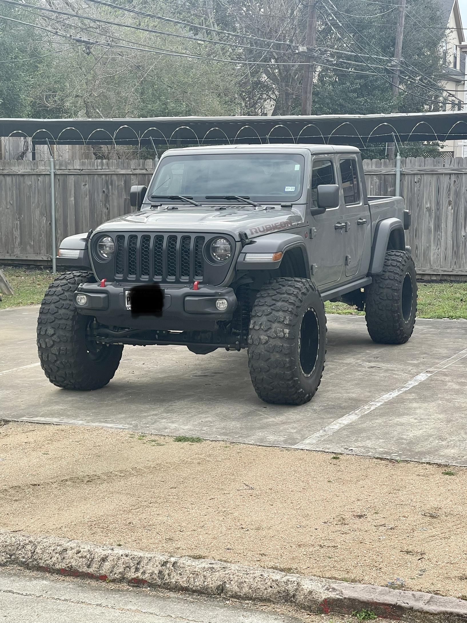 Jeep Gladiator Show me your Gladiators on 40's. 72EF49BA-8229-4230-A52B-B42C3BF57925