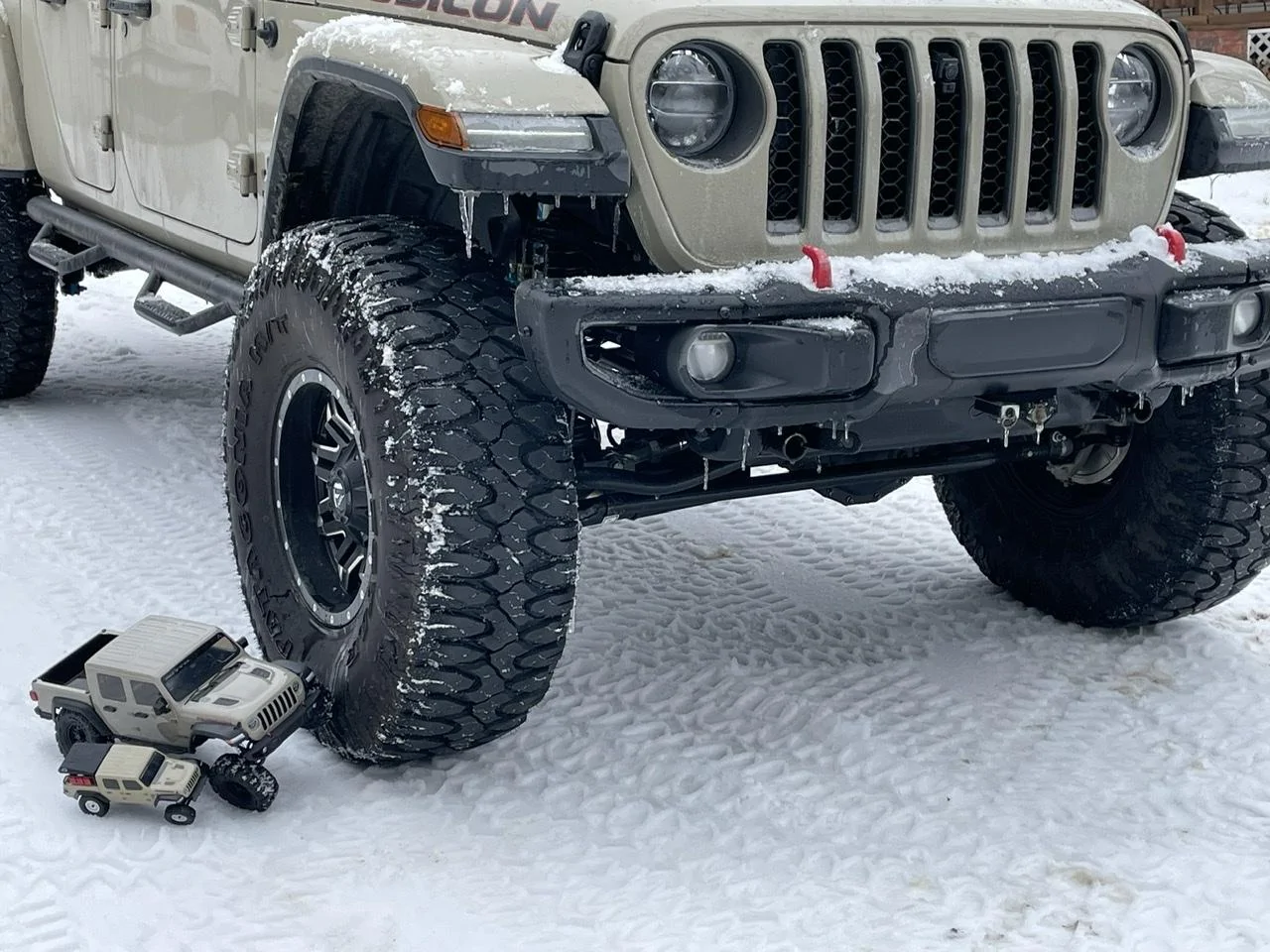 Jeep Gladiator Toys? DDE7E199-F50E-4FEC-942F-272C30C4C379