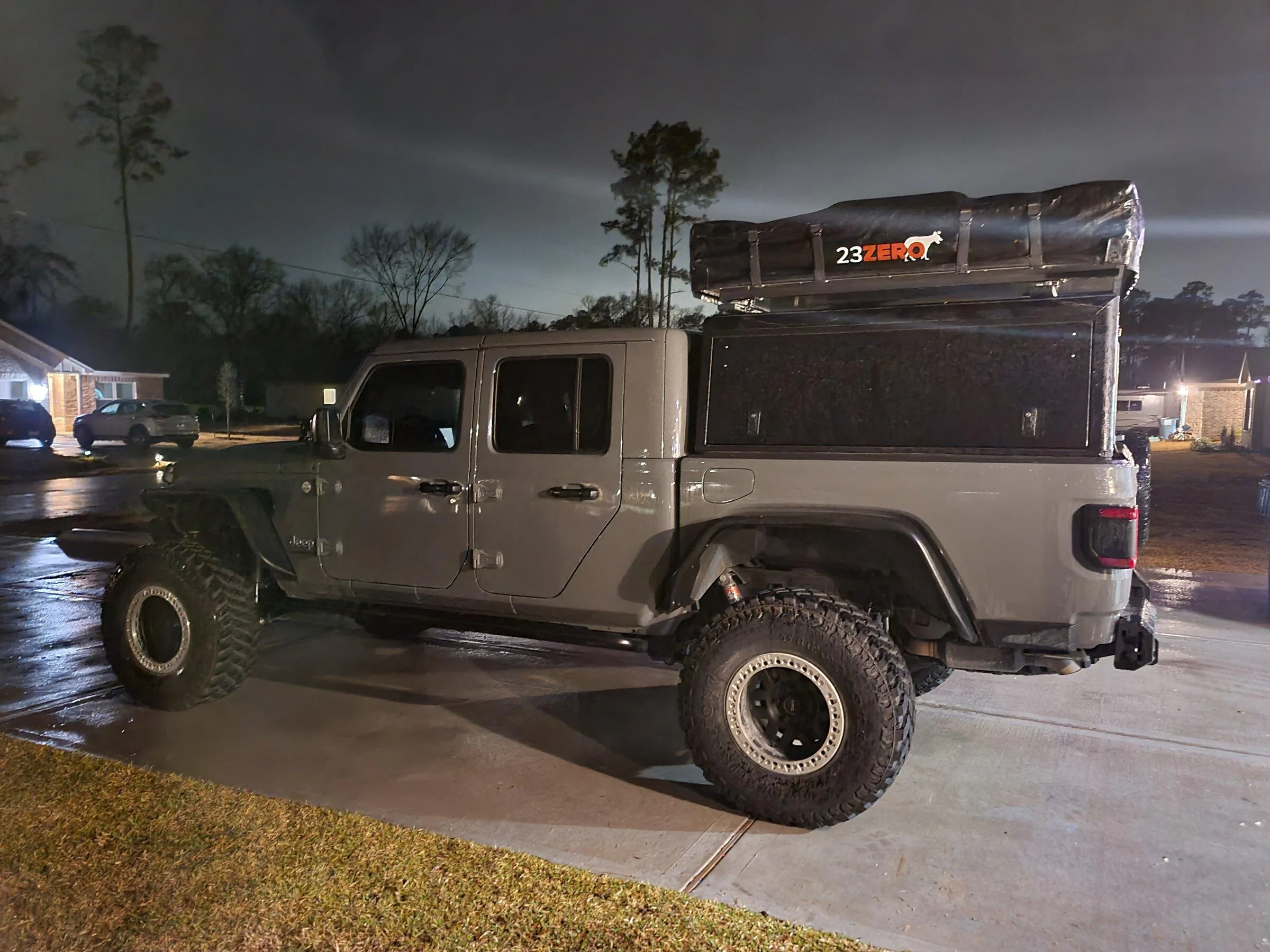 Jeep Gladiator 23zero RTT and Awning 20220216_211415
