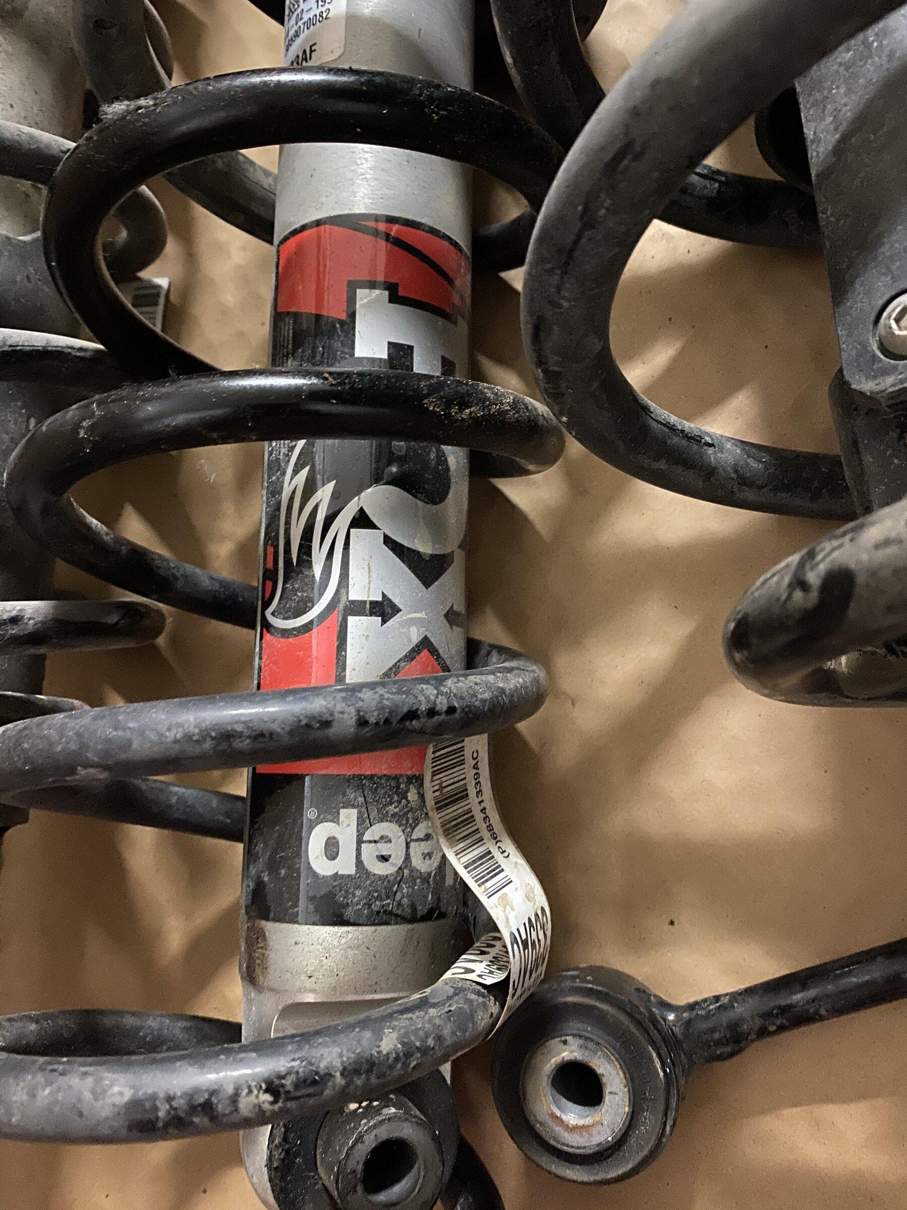 Jeep Gladiator Gladiator Rubicon stock suspension - $100 BD343230-E7CA-4B84-A6D1-F0803031DCD2