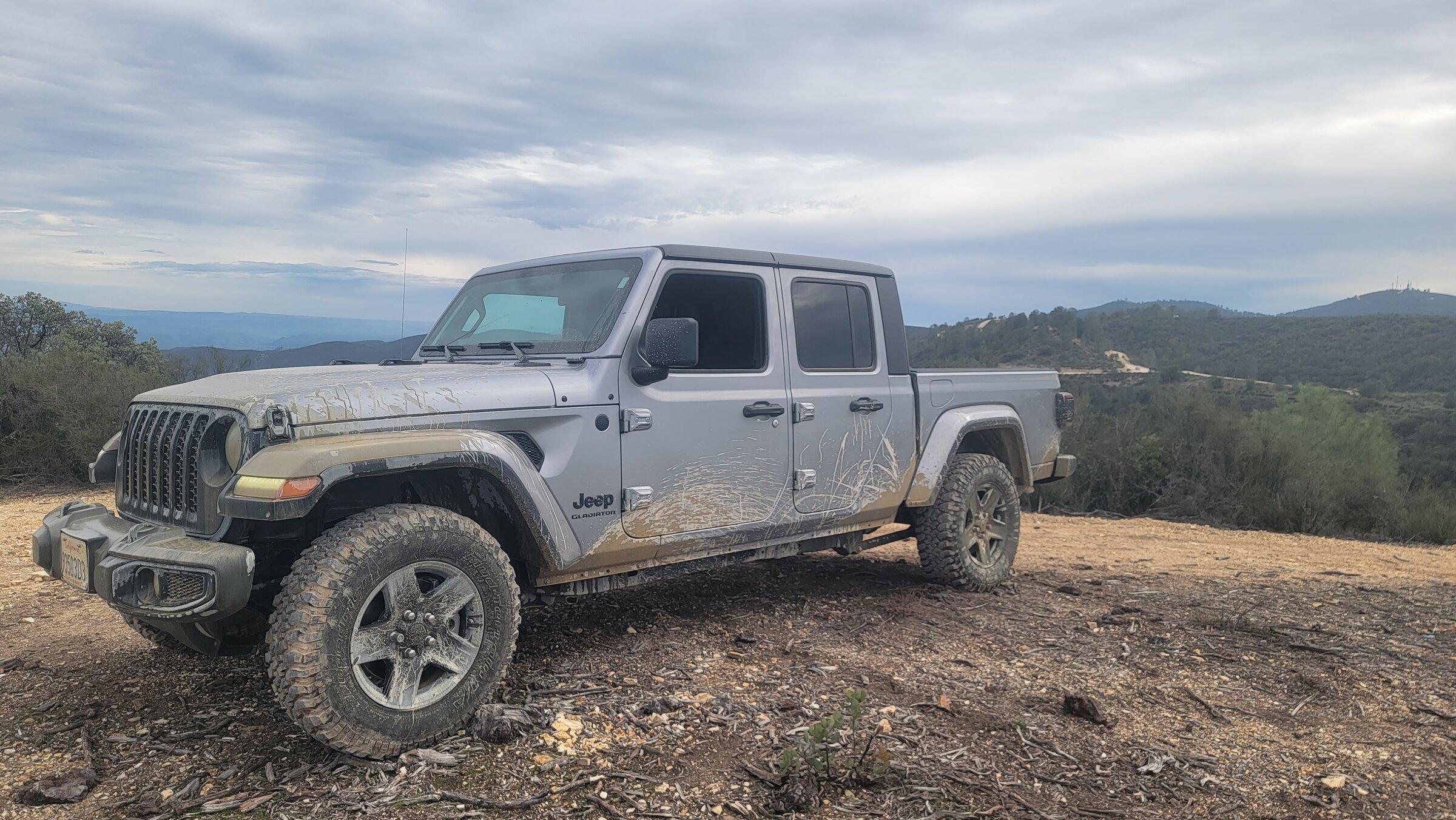 Jeep Gladiator BILLET SILVER Gladiator JT Club 20220115_133125