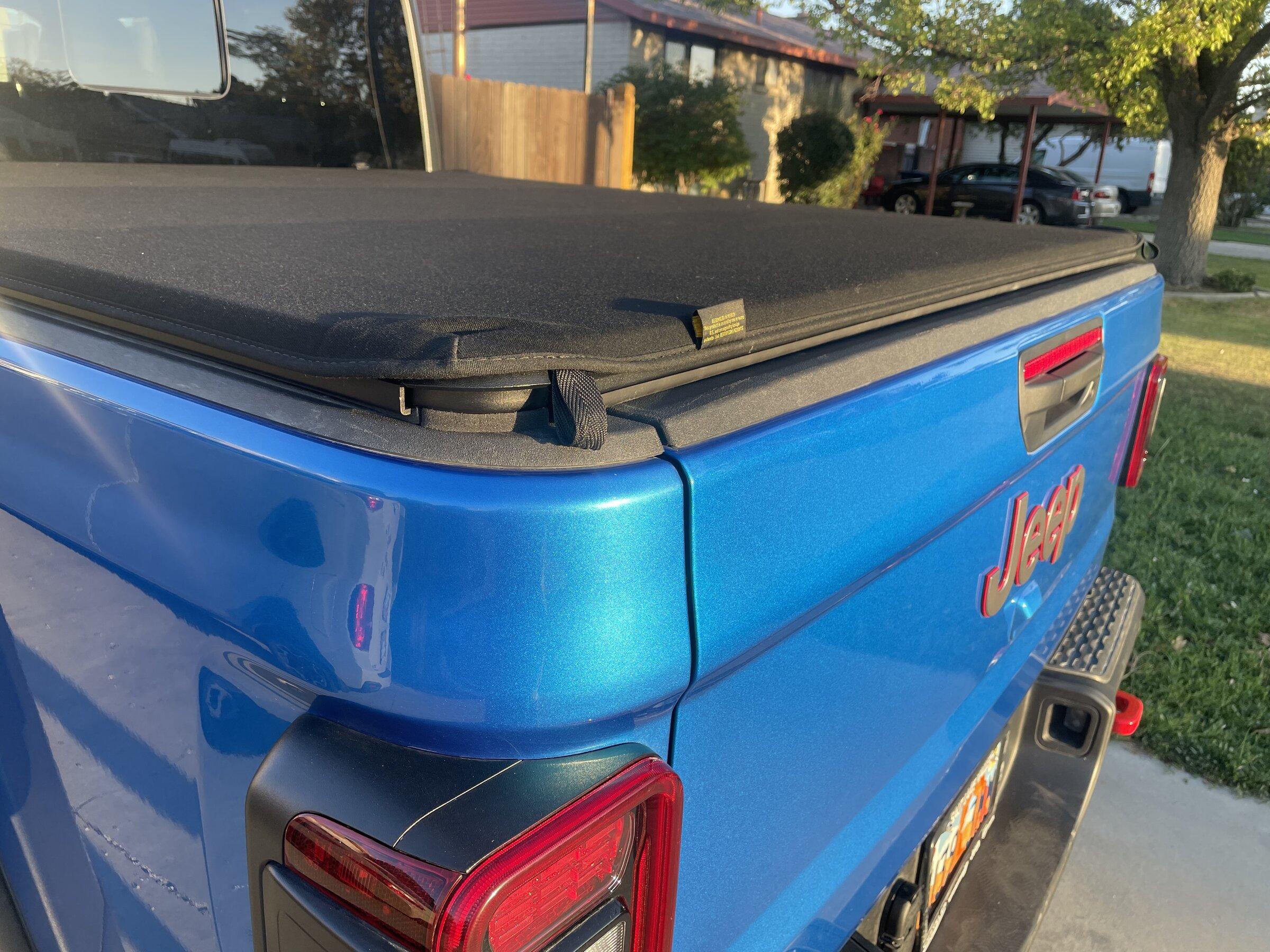 Jeep Gladiator Should I get Bestop Supertop 2 w or w/o tonneau? E8DC5767-9F2E-40AD-94DE-95C35D6FAC45