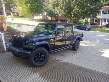 Jeep Gladiator WILLYS Edition Gladiator JT Club 221631-eb70bbb7e15ff912e3e28df9568acb71