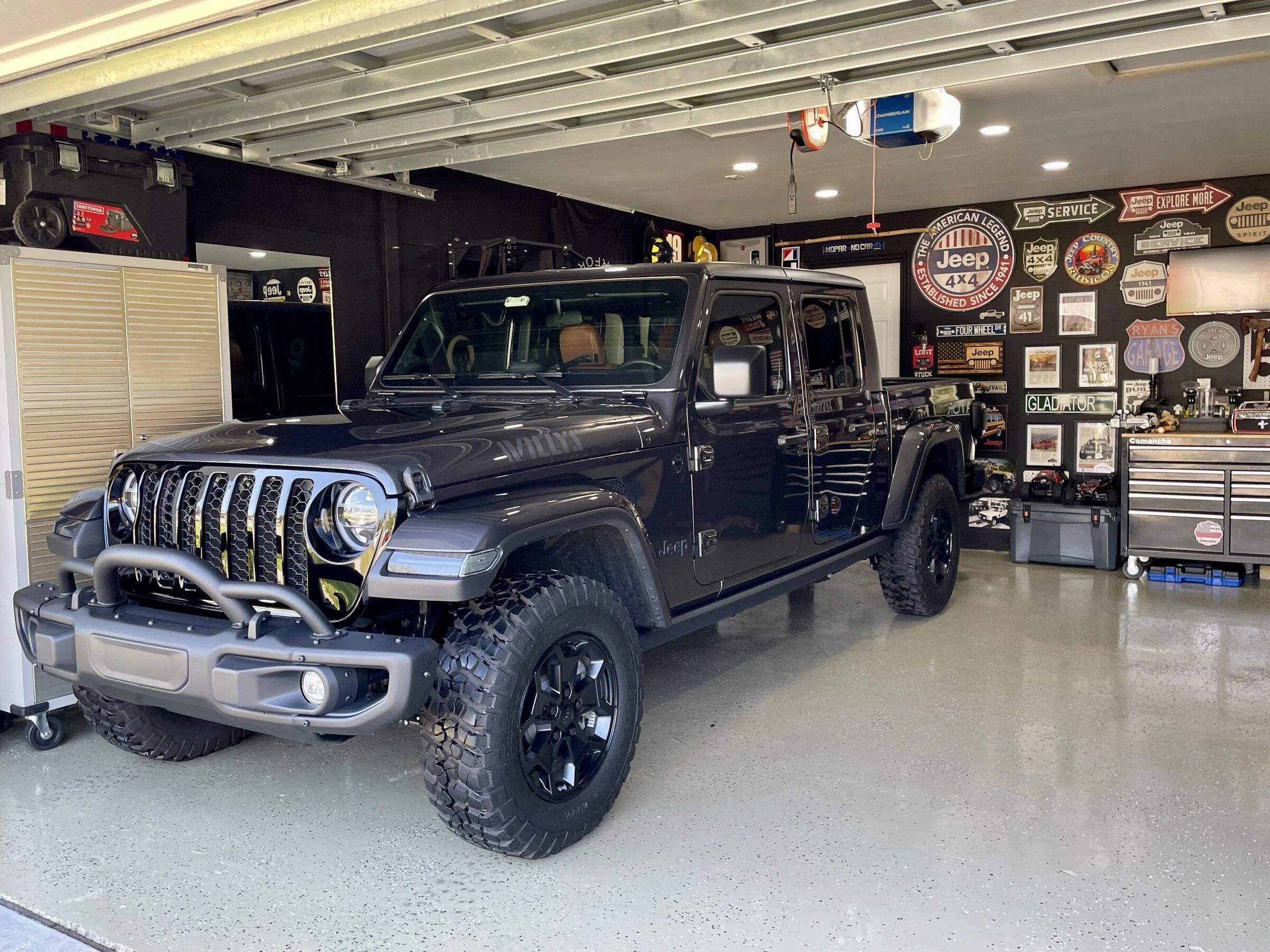 Jeep Gladiator WILLYS Edition Gladiator JT Club 1DDDEC31-8676-4E79-BEFE-3BA98B9BA40C