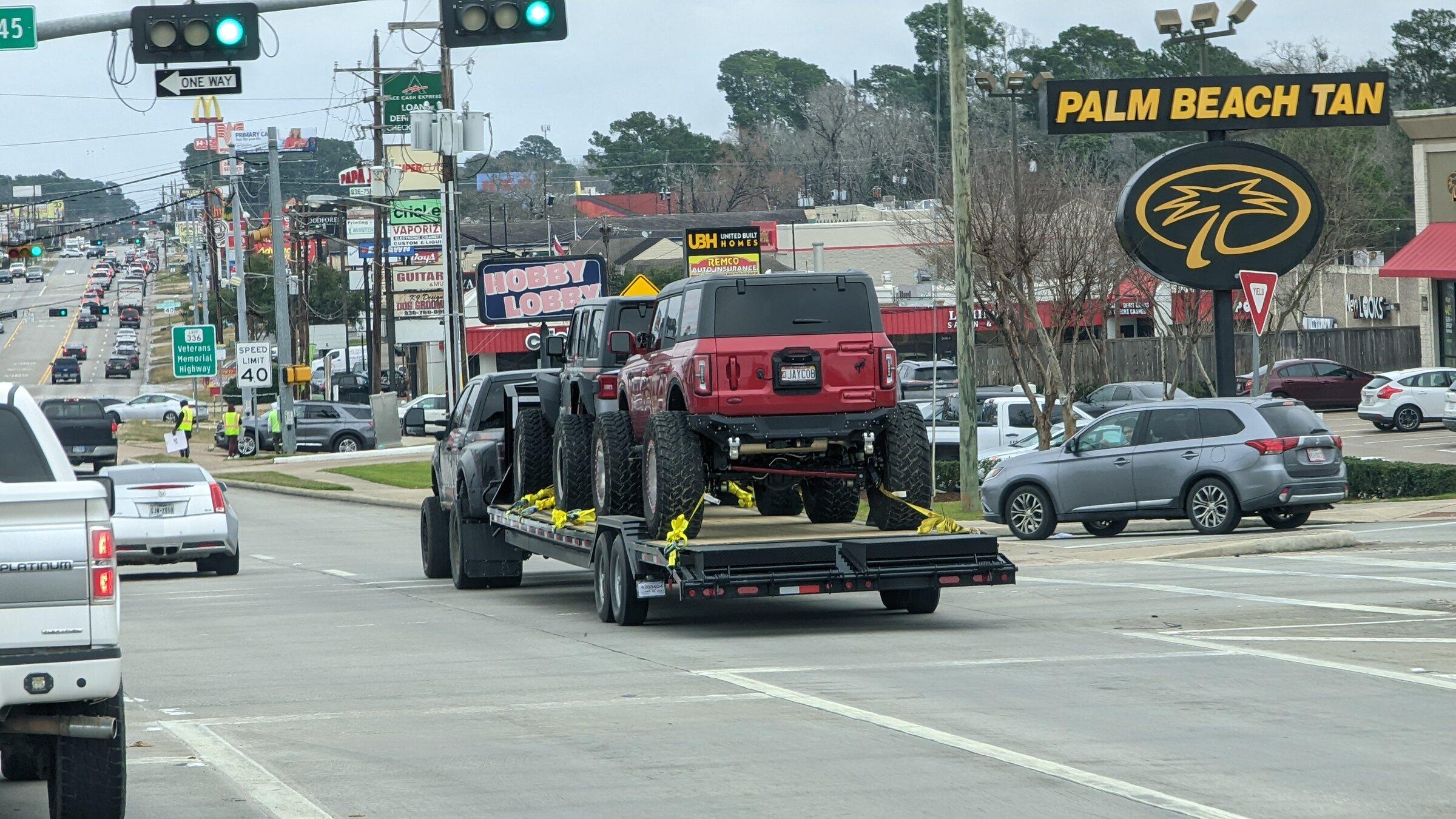 Jeep Gladiator 2022 Bronco Raptor 2023 ra