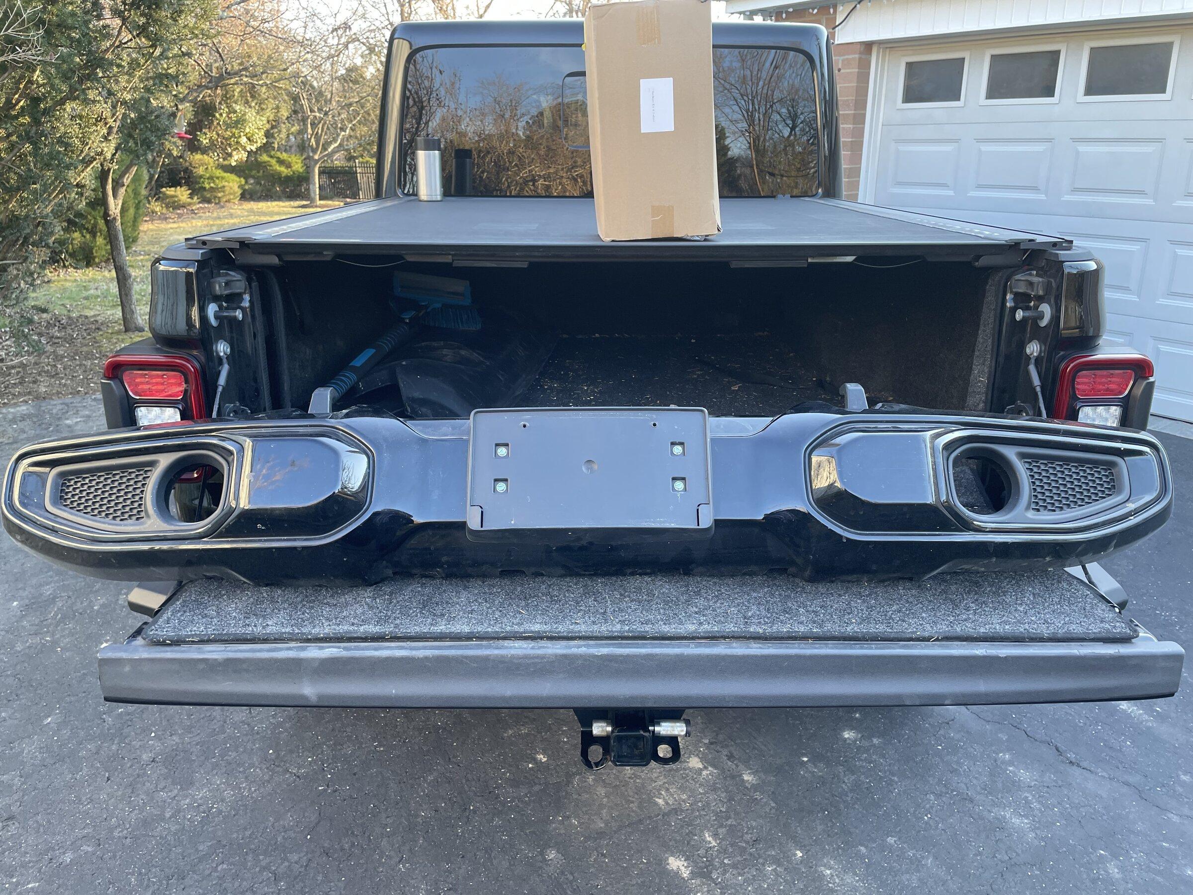 Jeep Gladiator High Altitude front bumper 7DE73728-1399-4C5A-B612-46A2DBDEFC37