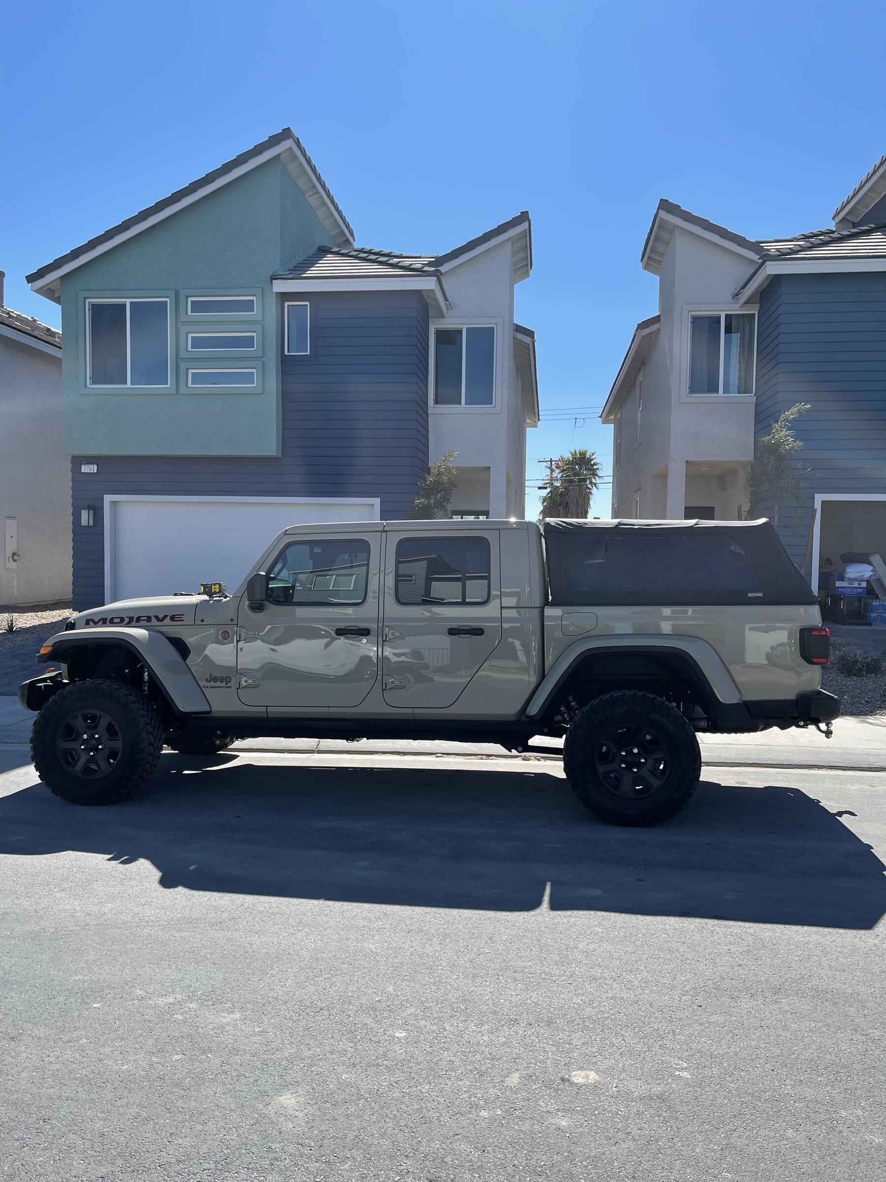 Jeep Gladiator Outlander softopper by Agri-cover Inc. (ACI products) B4513CD9-EE48-4B90-ABCA-05D7CE7E867A
