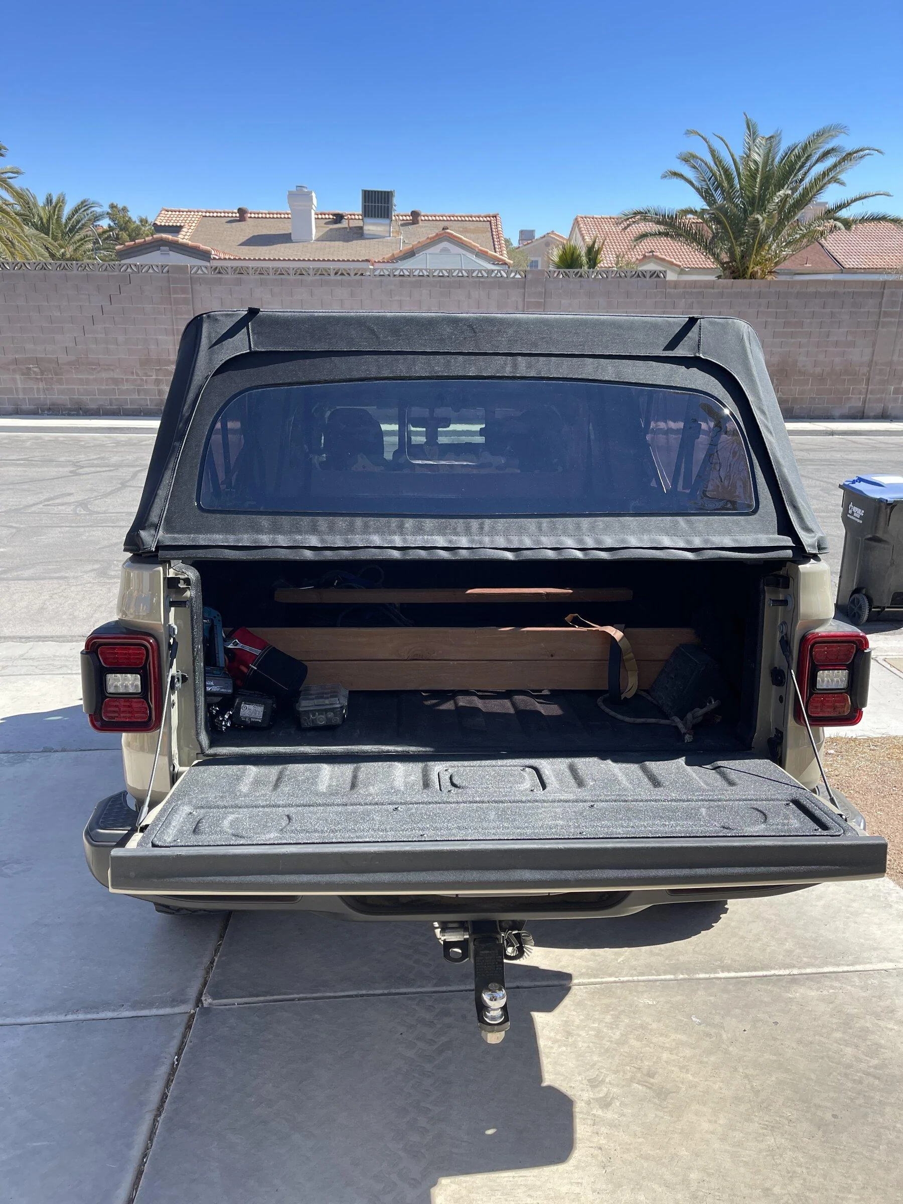 Jeep Gladiator Outlander softopper by Agri-cover Inc. (ACI products) C97722CD-8F40-4F41-BD97-2EA70CCE464D