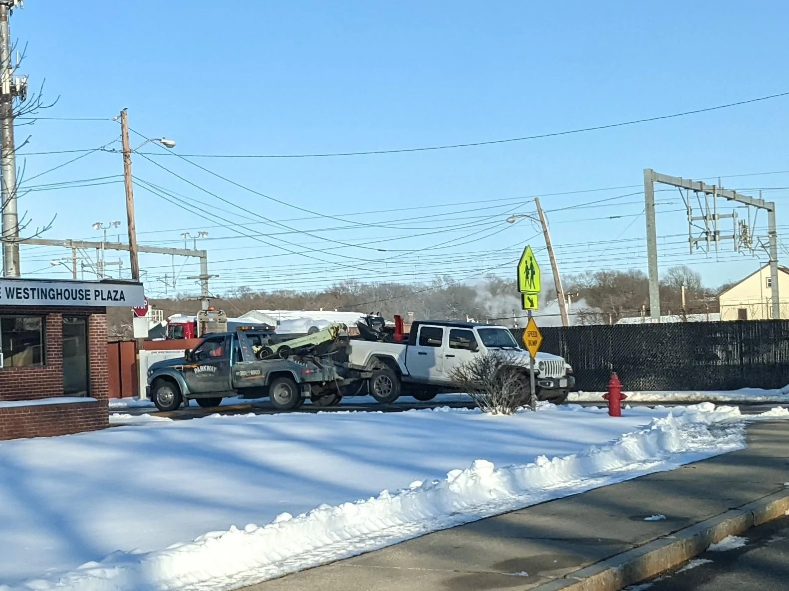 Jeep Gladiator Gladiator vs. Pizzeria PXL_20220226_211825590