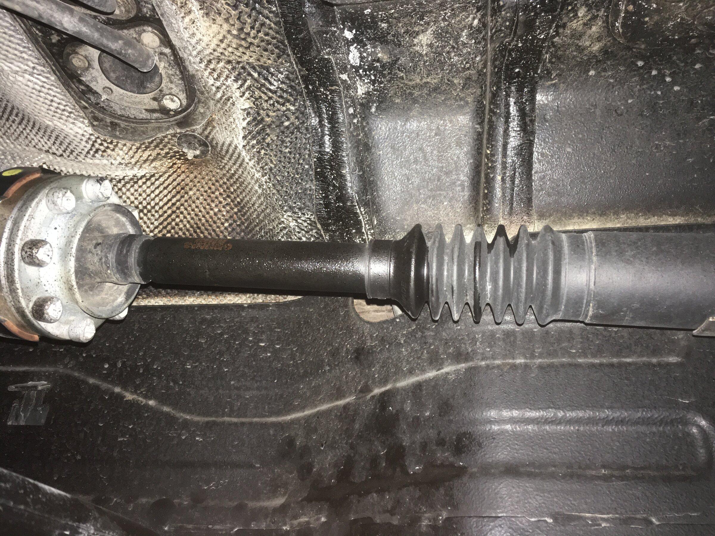 Jeep Gladiator Any ideas what’s causing this leak?? 29861F23-9510-4B3F-AD96-5F579E1A0432