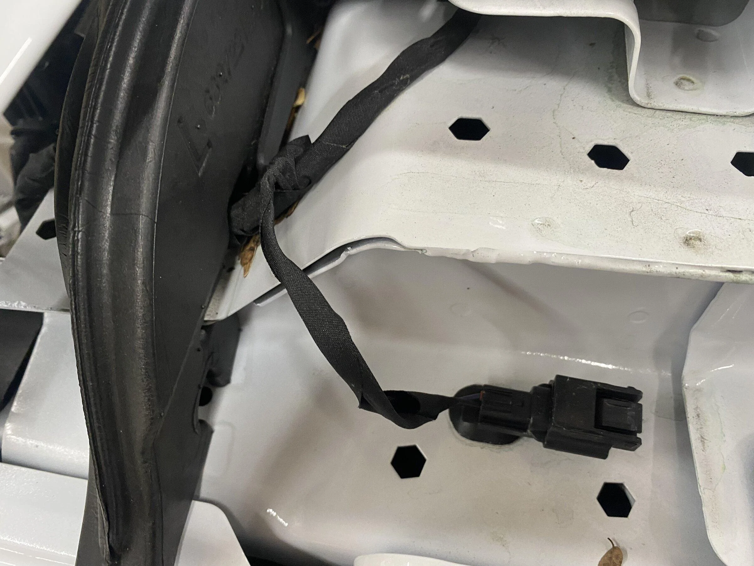 Jeep Gladiator What are thoooose 1? 03BB2391-9D40-46AF-BB3E-C2AE7A5FD3E4