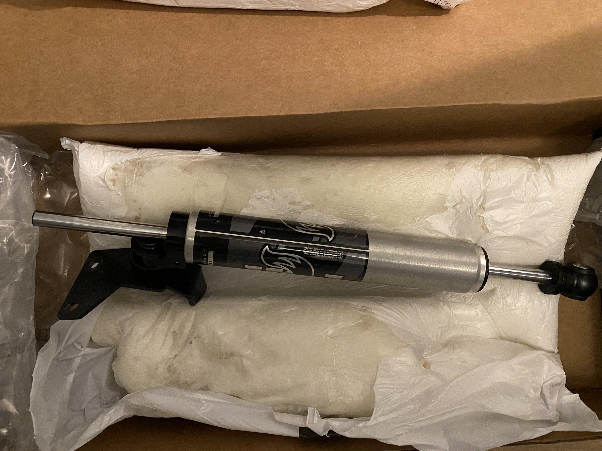 Jeep Gladiator FOX 2.0 PERFORMANCE SERIES THROUGH SHAFT STABILIZER AE421C8F-2FF9-442E-A14D-F6C51431266B