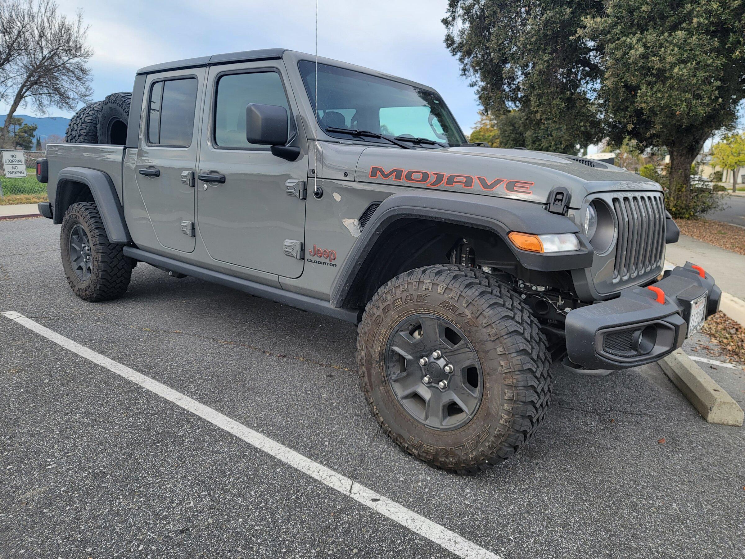 Jeep Gladiator 35s and No Lift Thread Before 2