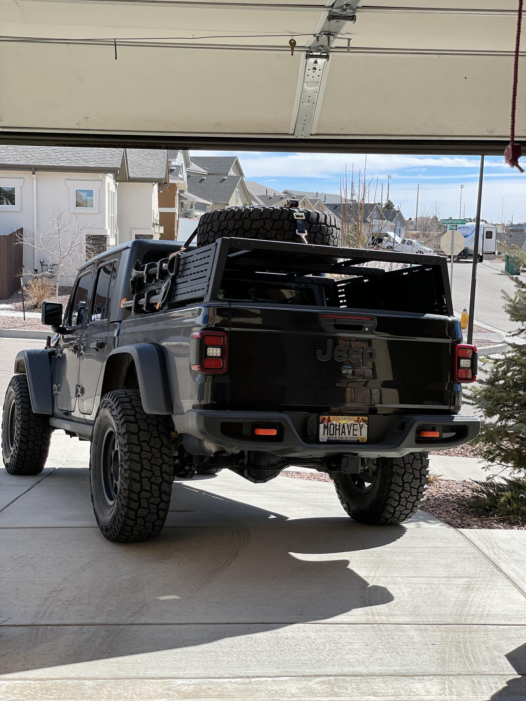 Jeep Gladiator Rebel Off Road- Xplore Half Rack IMG-1212