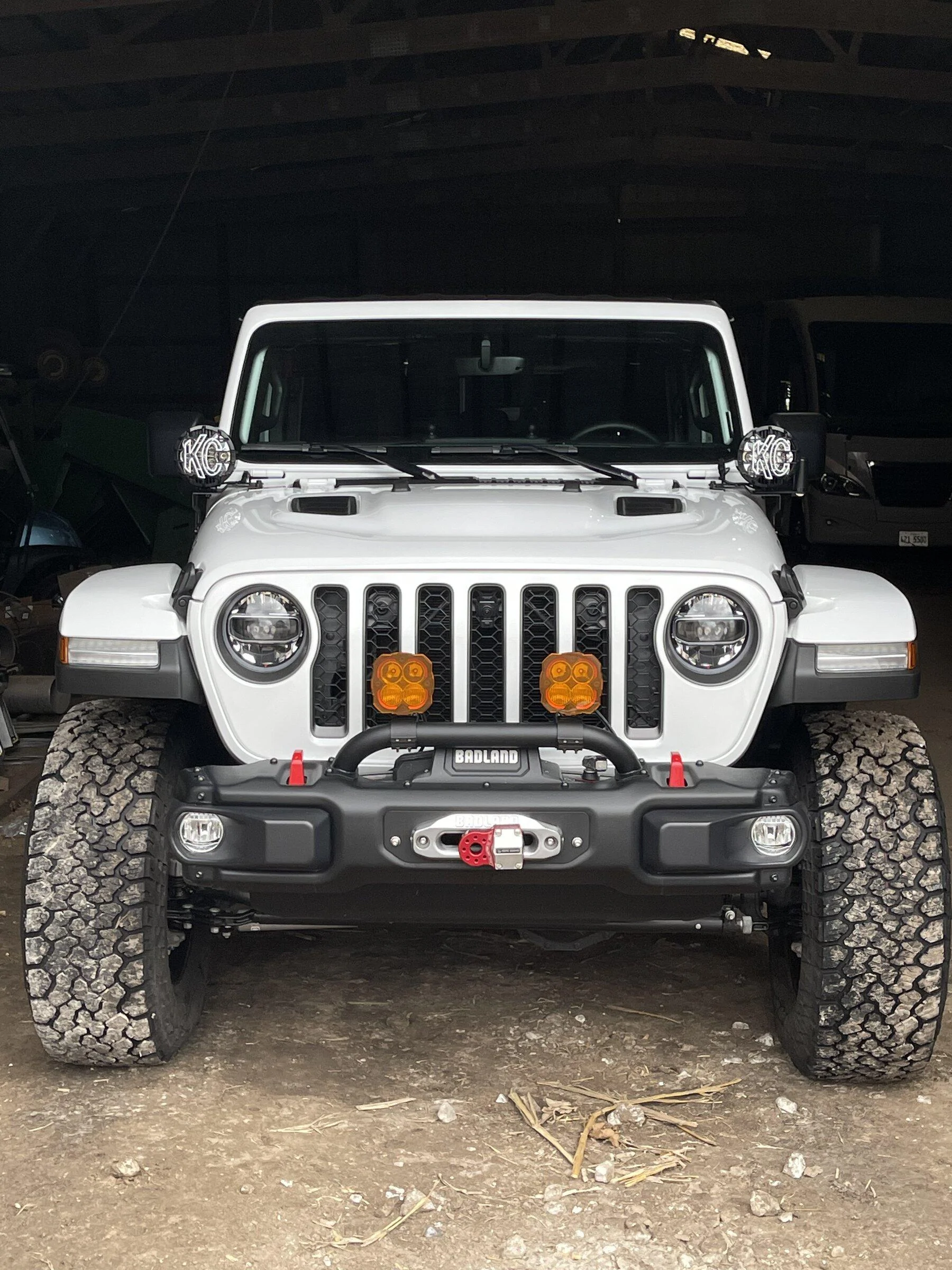 Jeep Gladiator Warn Low vs Mid Height Grill Guard F4737BF6-E592-4393-B609-EC1EF7EE0799