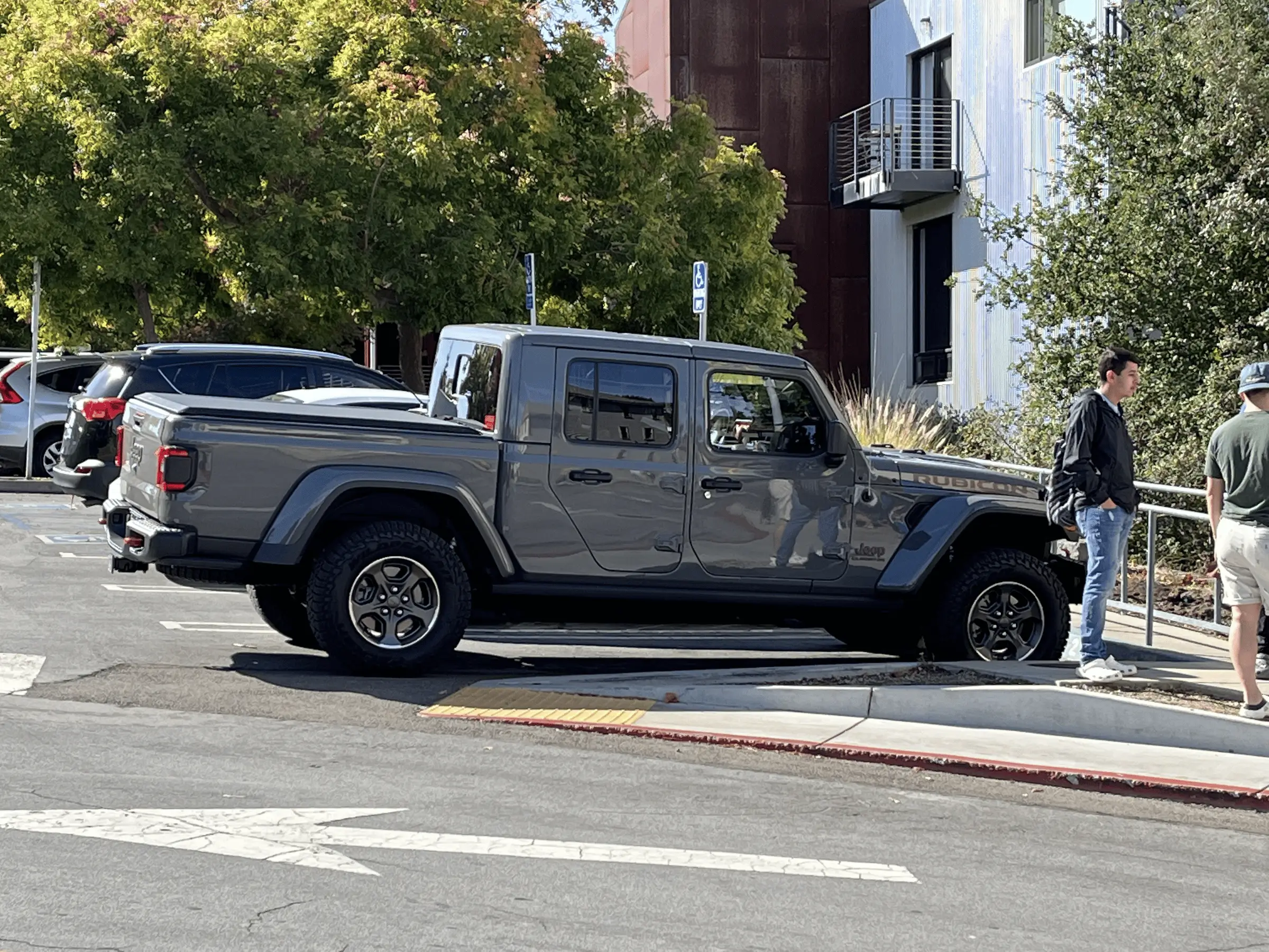Jeep Gladiator My personal opinion, its not sexy! tempImagetFgiEt