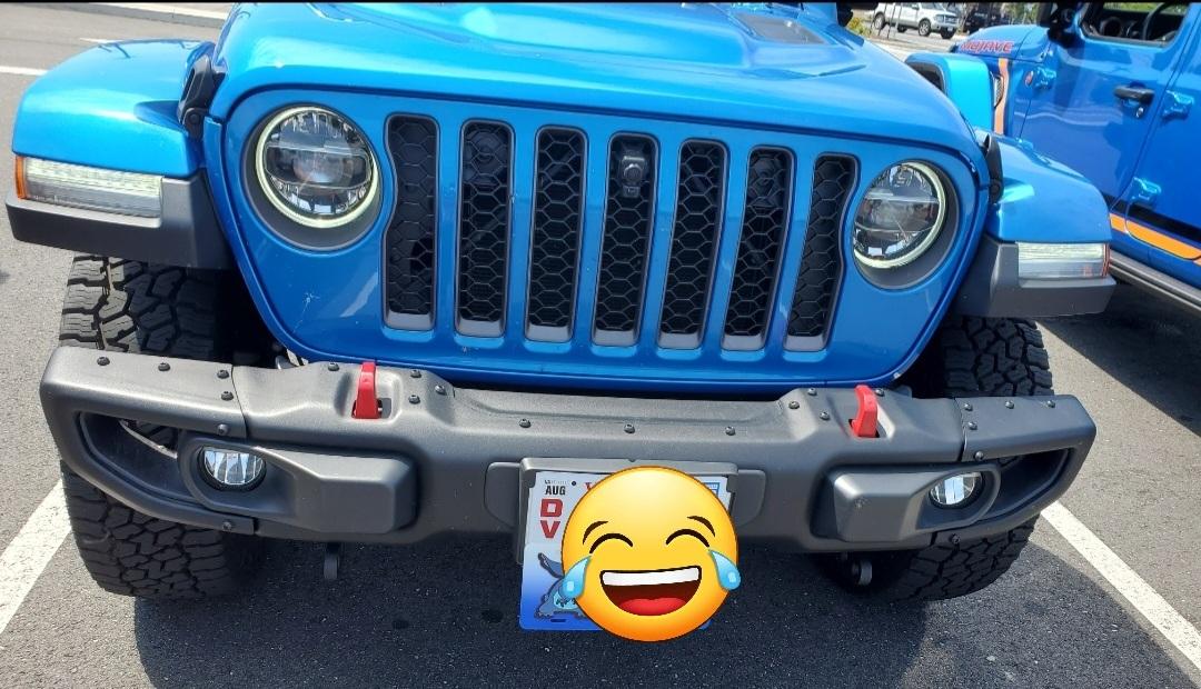 Jeep Gladiator Clyde gets organized with A.R.E. topper and Decked system Screenshot_20220223-071630_Gallery