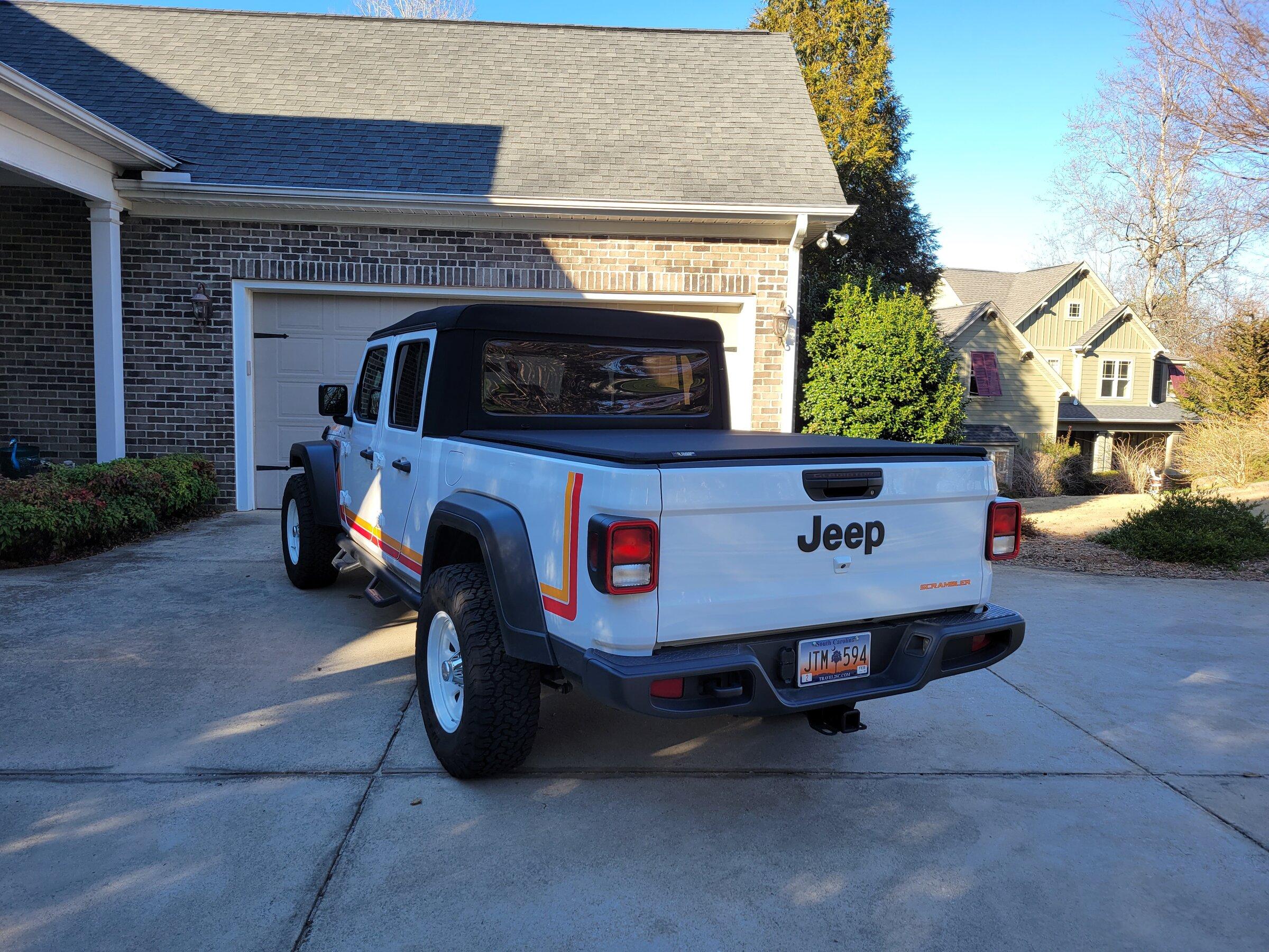 Jeep Gladiator 2020 Gladiator Sport S, 19k miles, $43k 20220301_163113