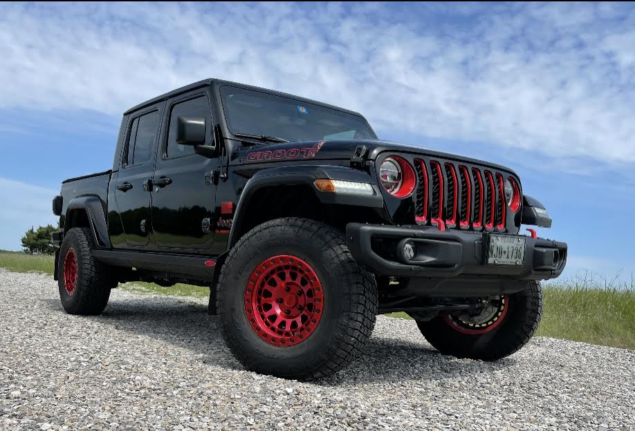 Jeep Gladiator My personal opinion, its not sexy! GROOT