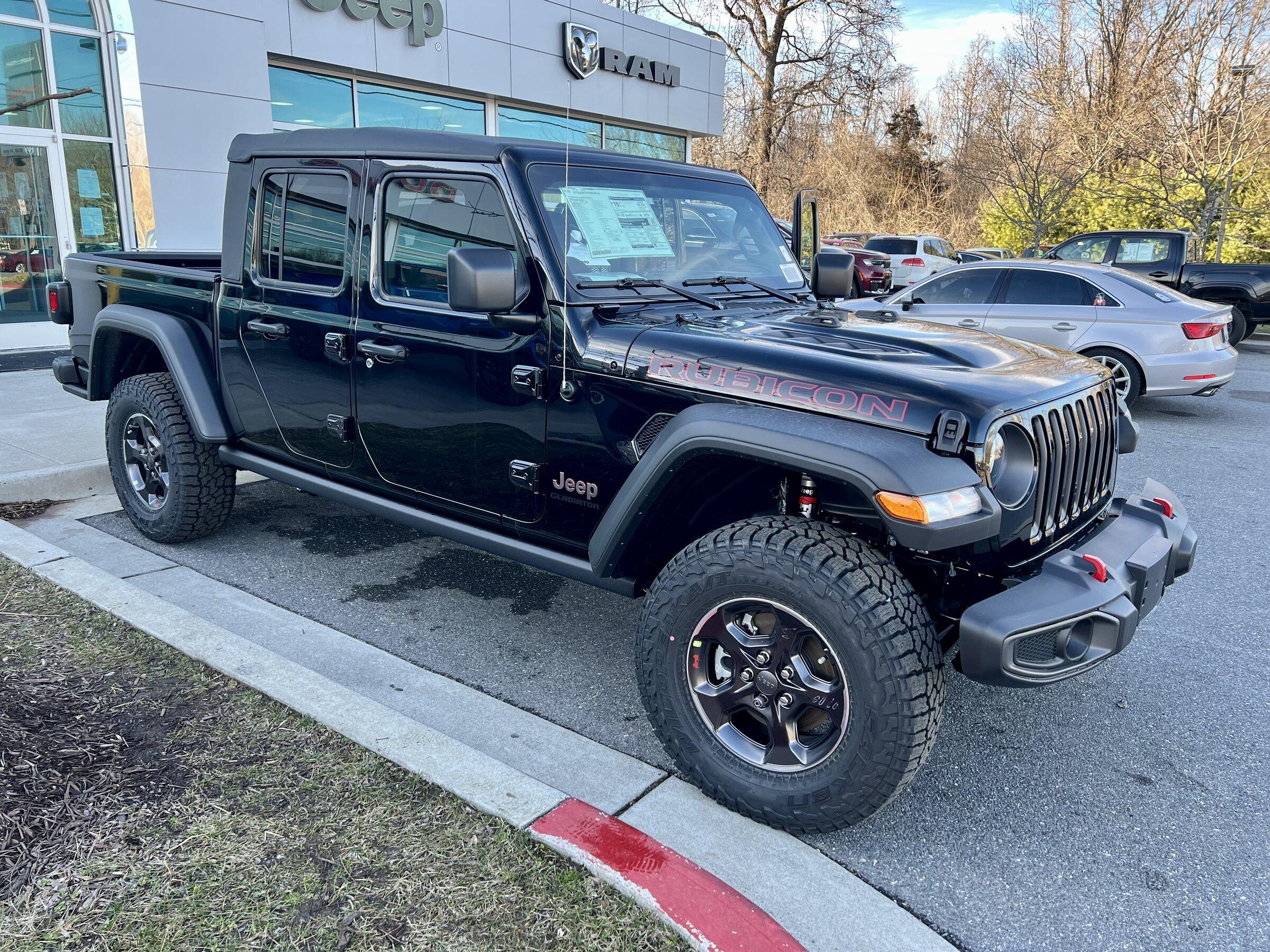 Jeep Gladiator Took Delivery of Your JT? Sign in Here! IMG_E0756[1].JPG