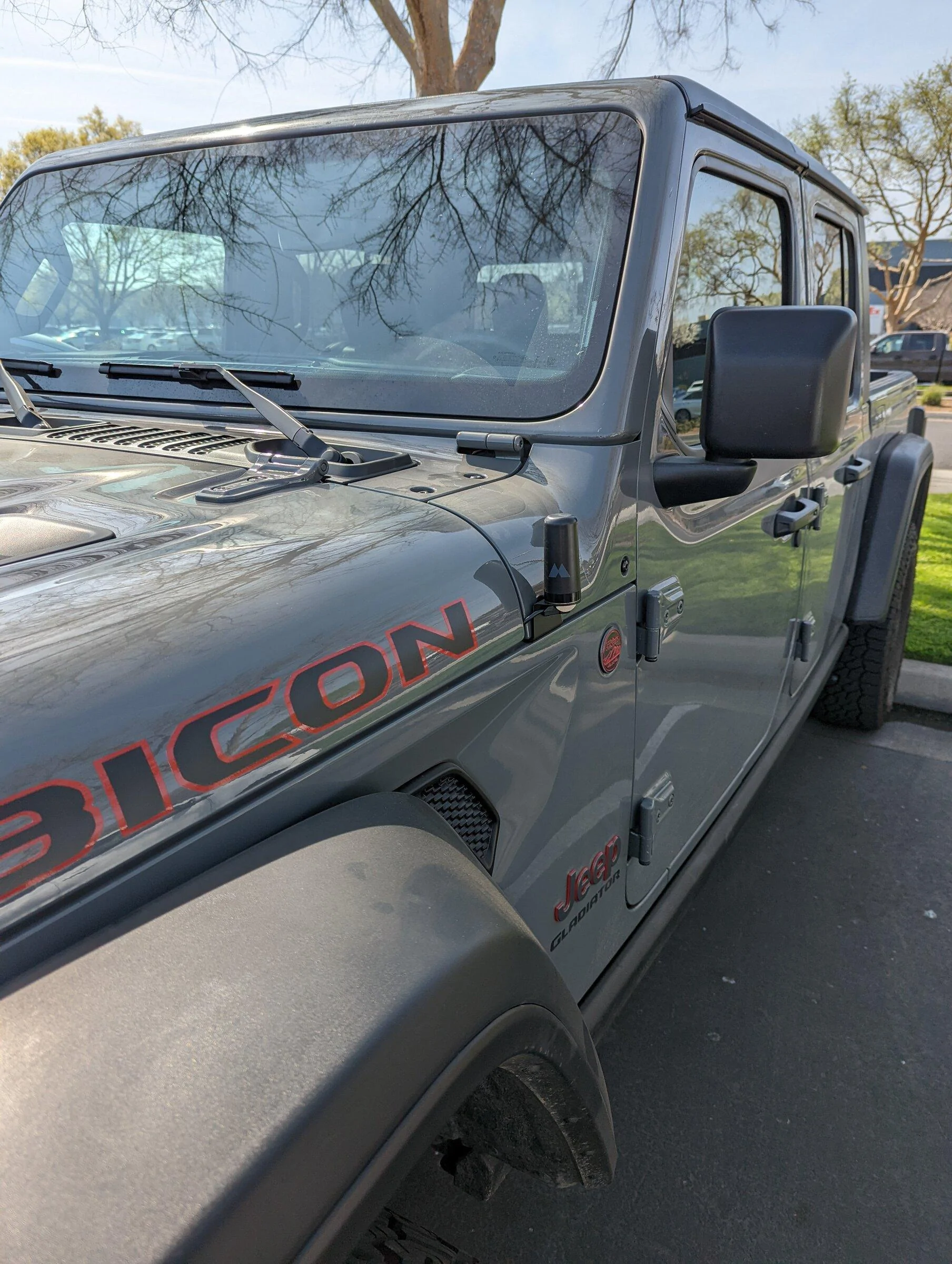 Jeep Gladiator Midland MXT275 Install PXL_20220302_210705098