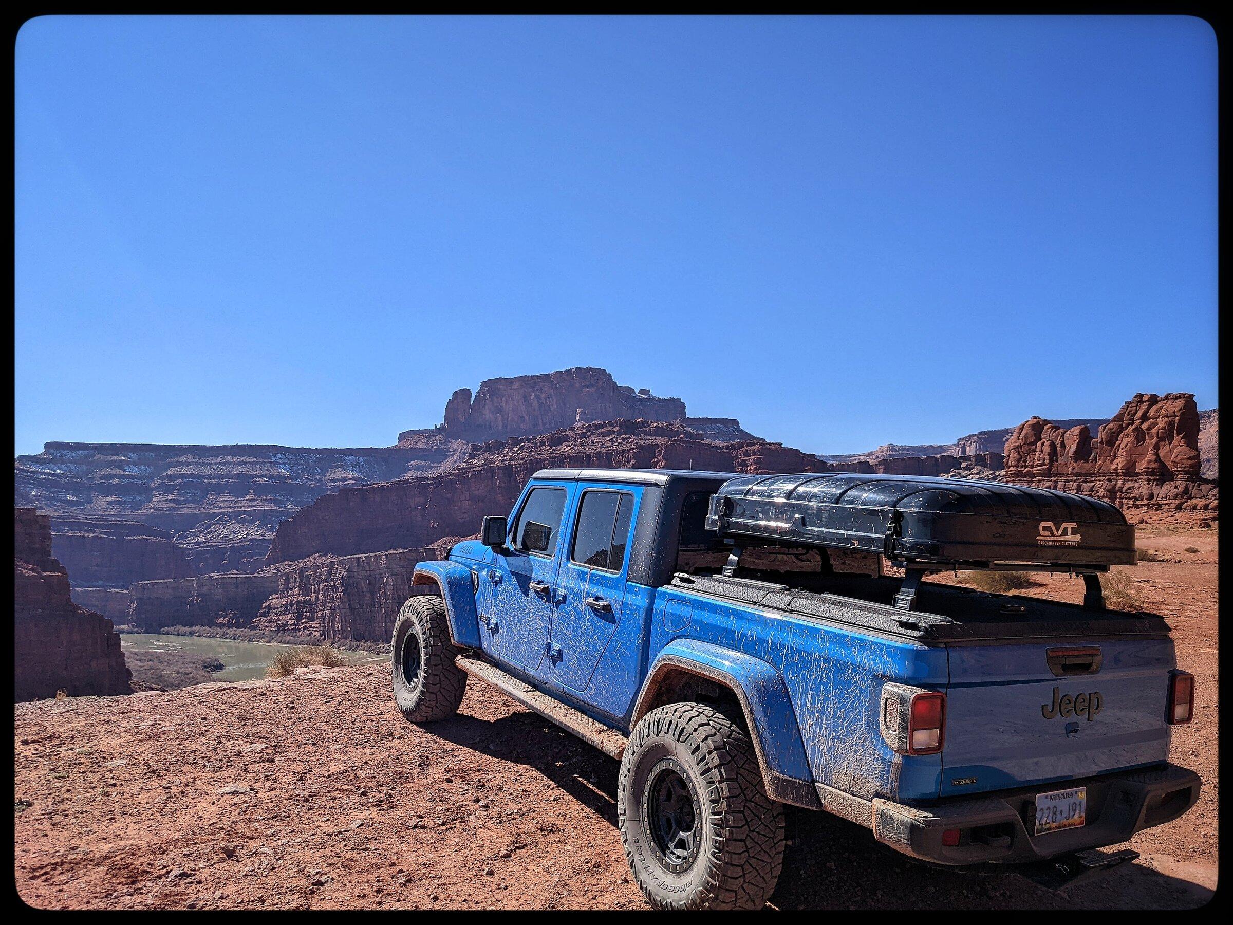 Jeep Gladiator HYDRO BLUE PEARL Gladiator JT Club PXL_20220226_202812661-01