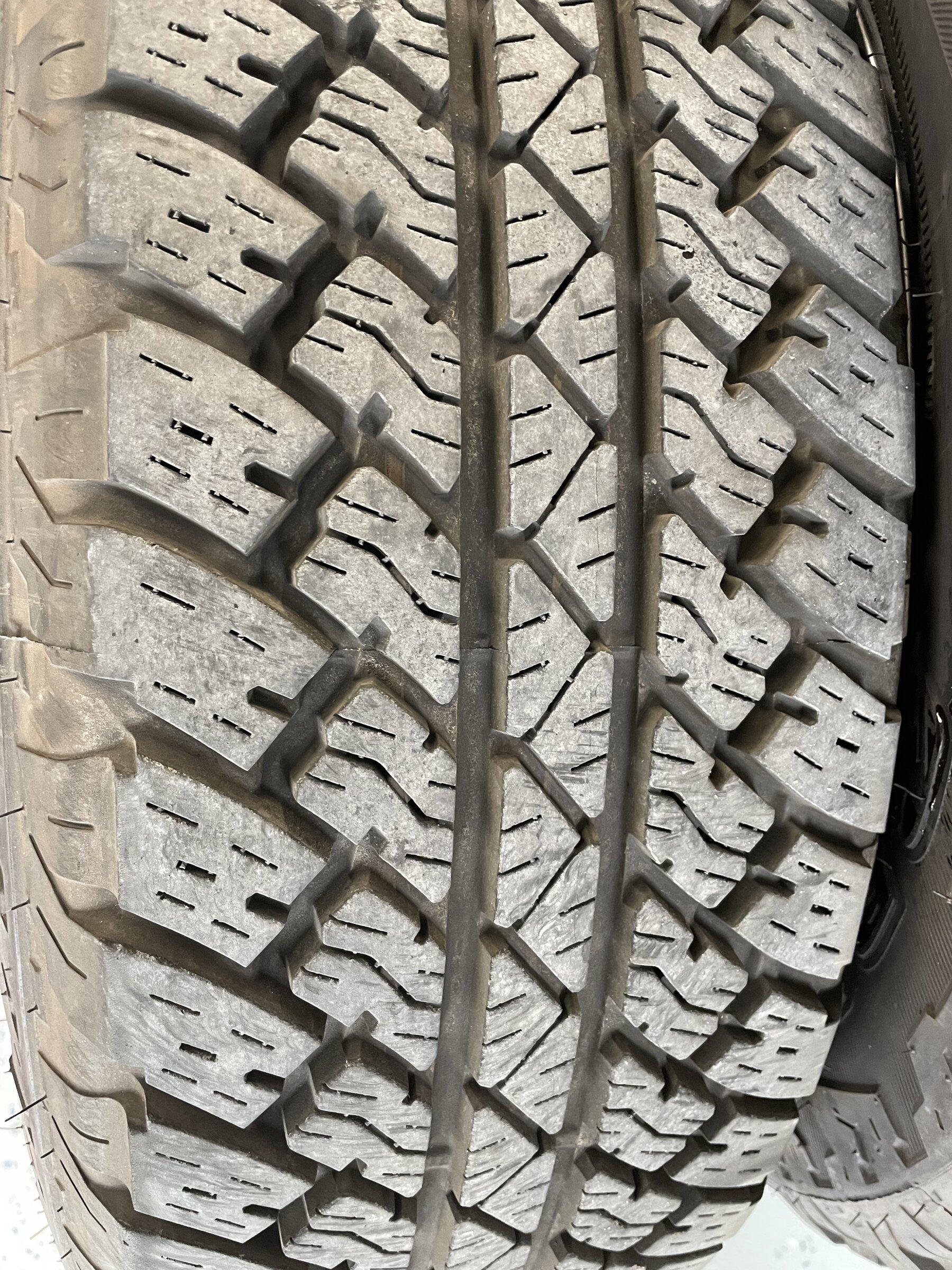 Jeep Gladiator Gladiator Overland Stock Wheels and Tires EEAD91CE-8253-4DD9-AF42-941D629F7FA4