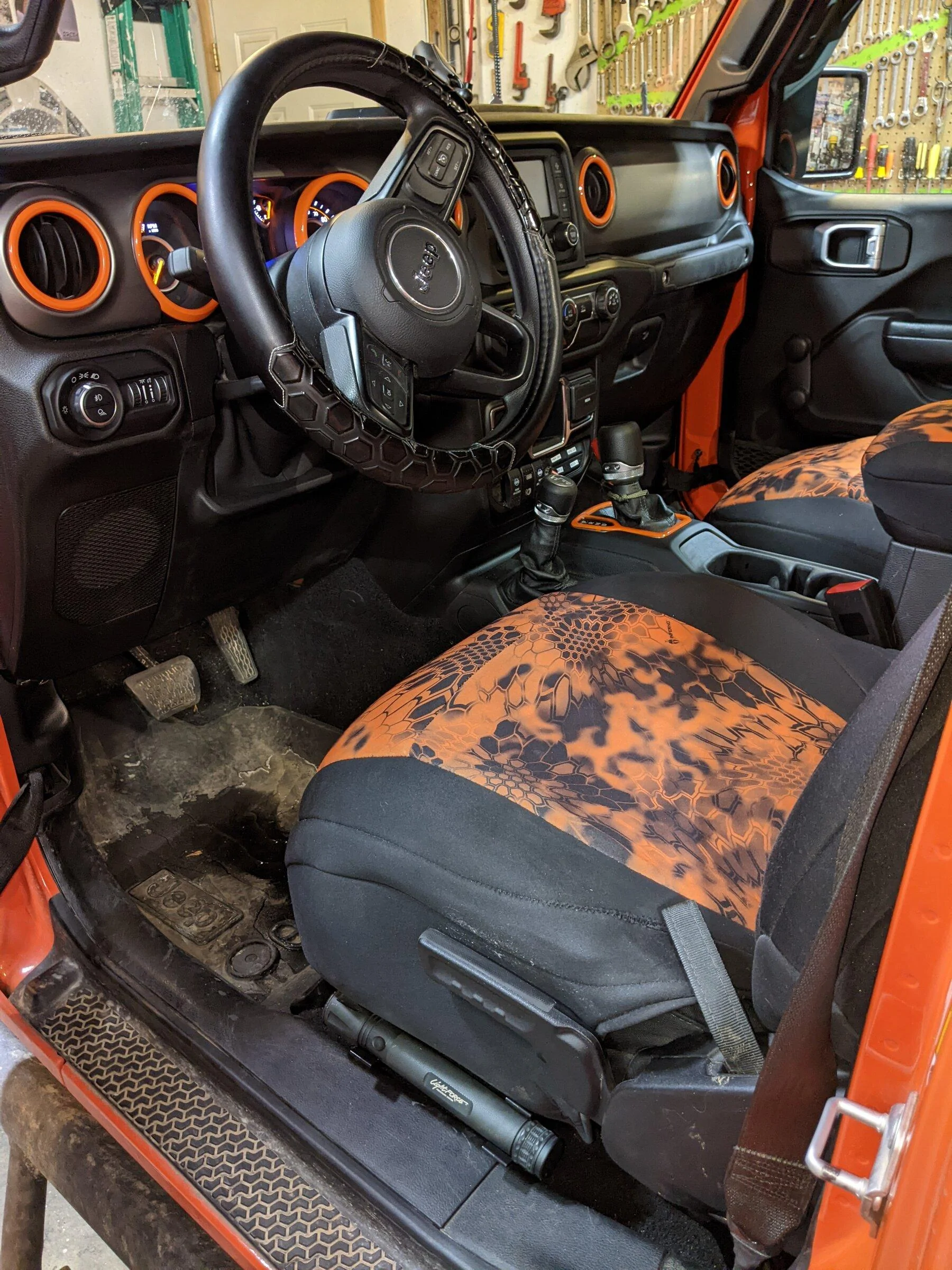 Jeep Gladiator Sunnysideup Punkin build begins! PXL_20211227_005525225