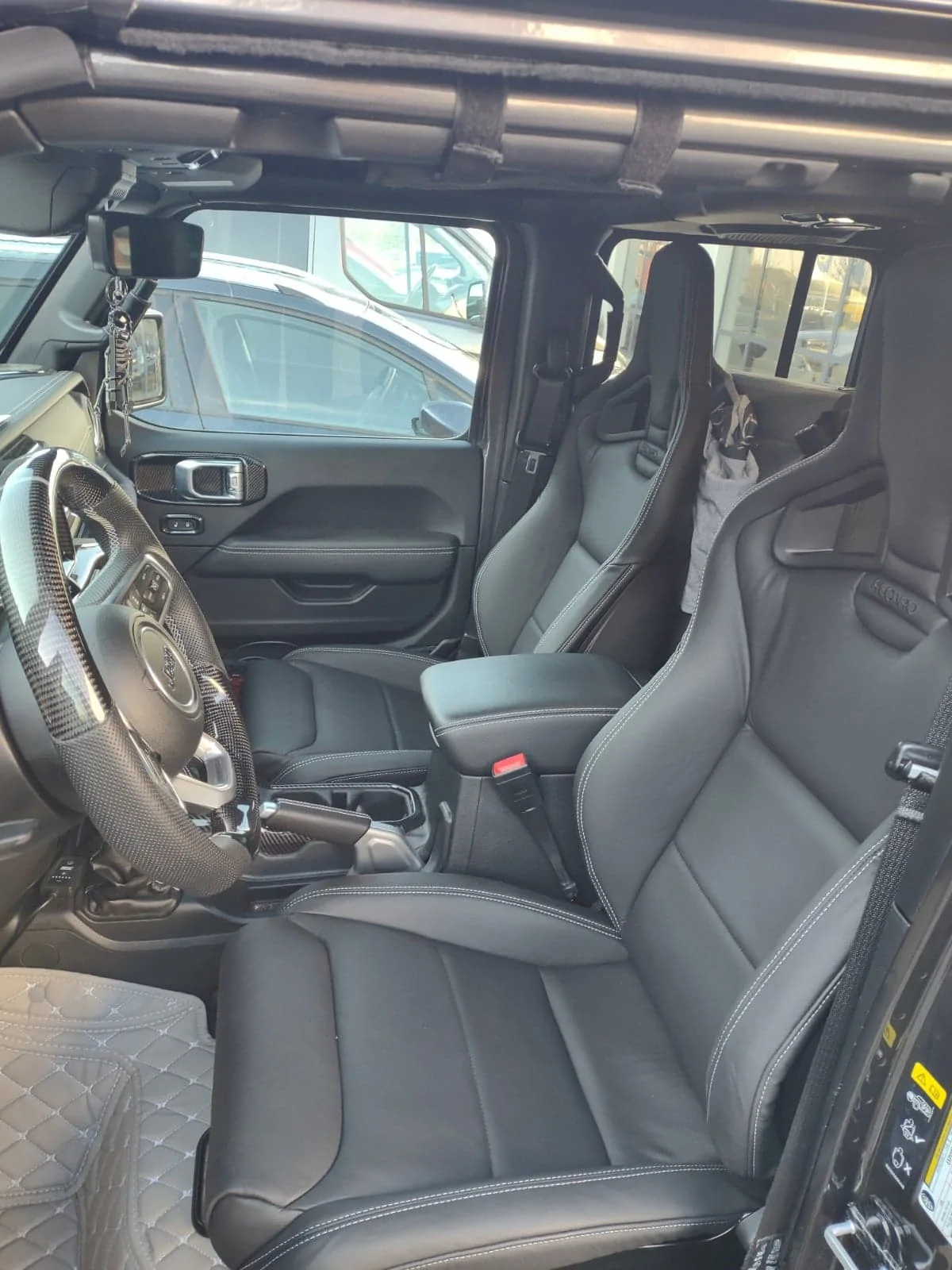 Jeep Gladiator Recaro CS Cross Sportster seats CS1