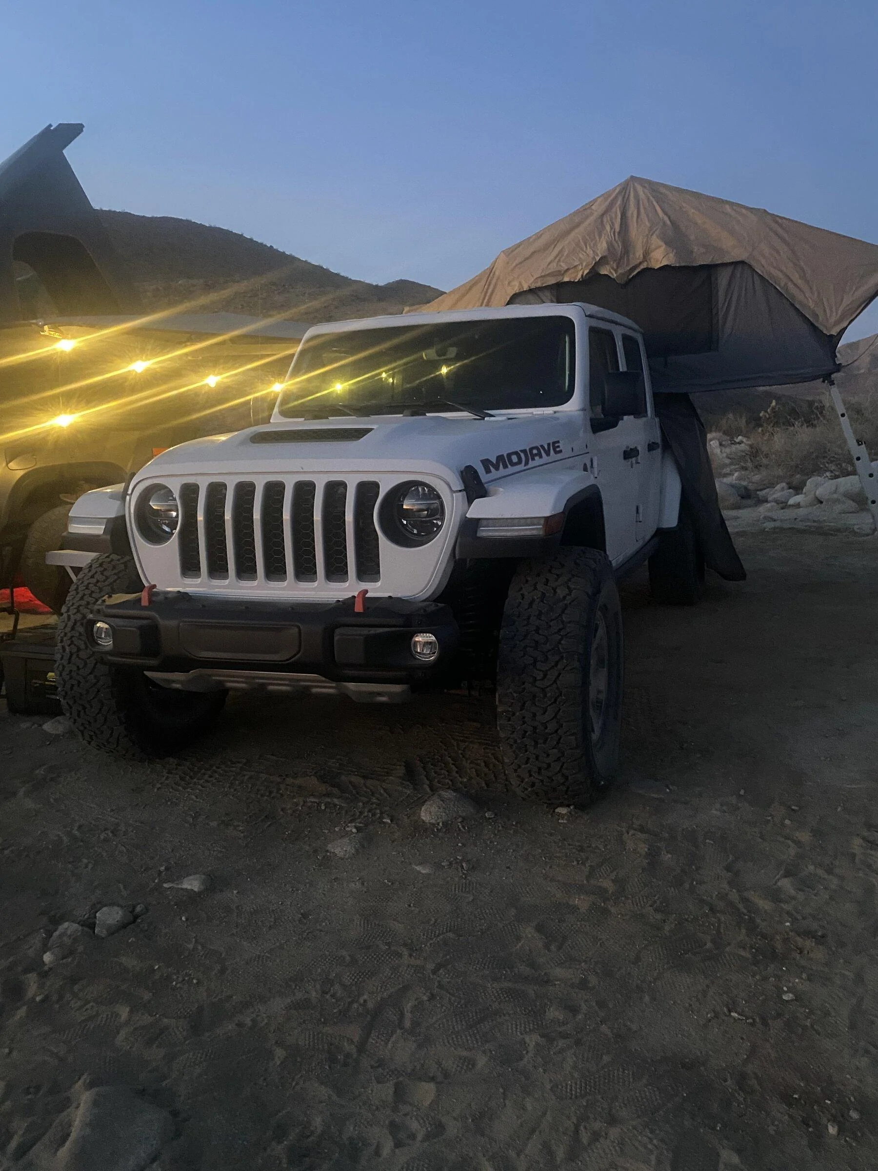 Jeep Gladiator Voodoo Fab Bed Rails and Frontrunner Tent - $800 IMG_3063