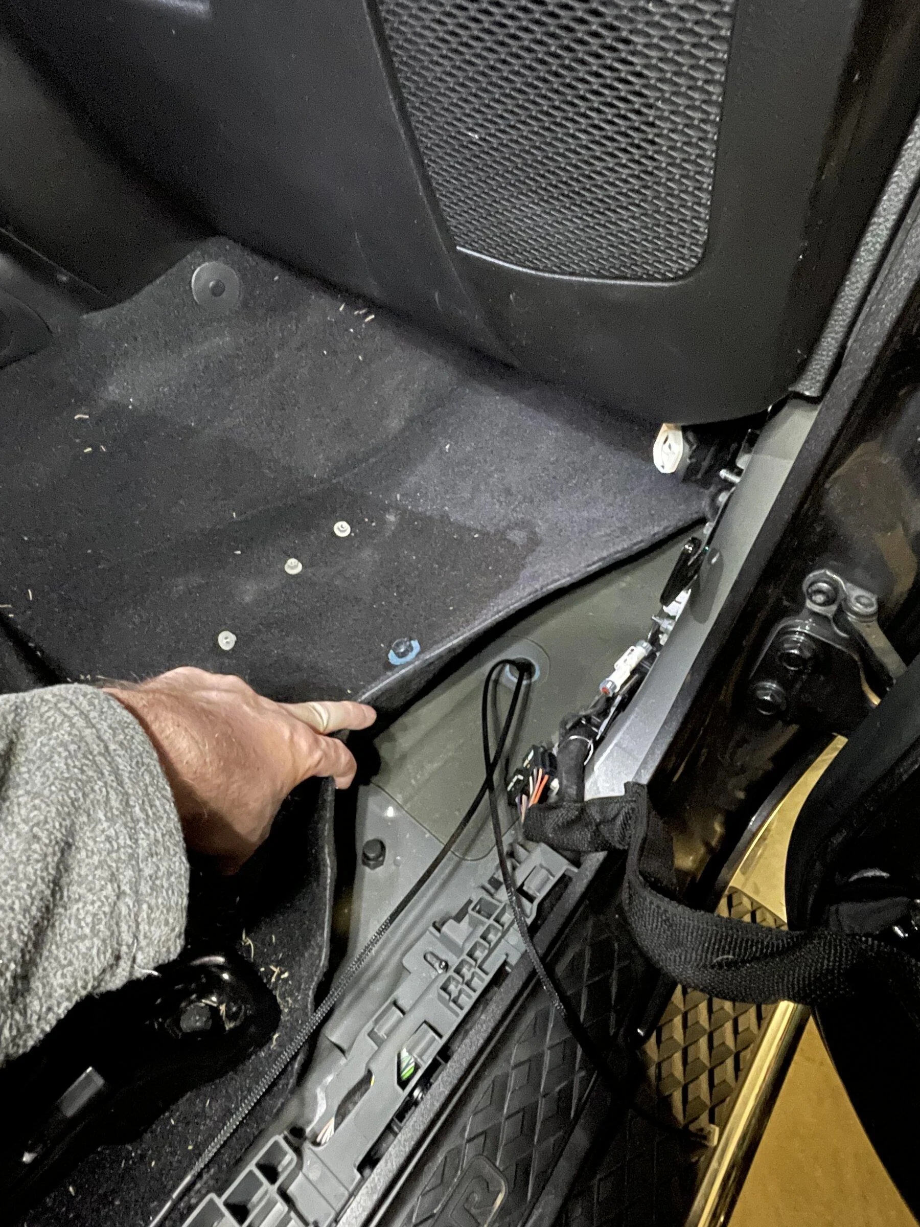 Jeep Gladiator Rock Slide Engineering Gen III Install 8250FD3E-372E-465F-954F-3A94BD3D576C