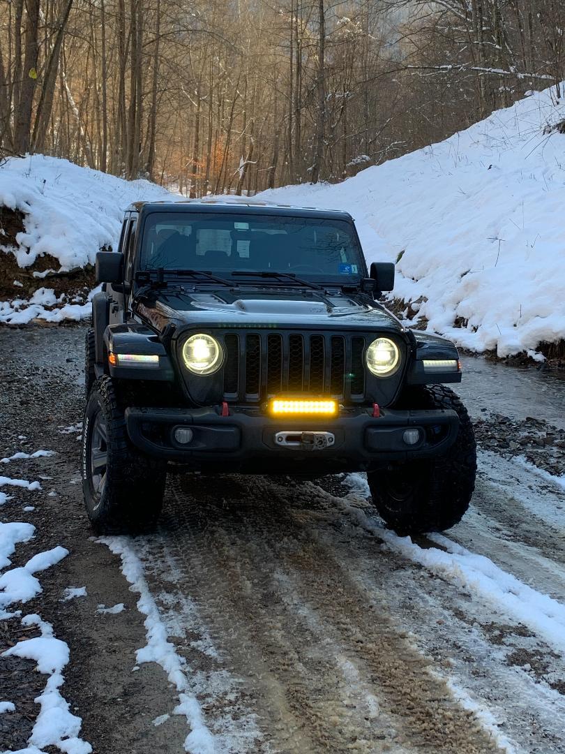 Jeep Gladiator Happy Front End Friday jp4