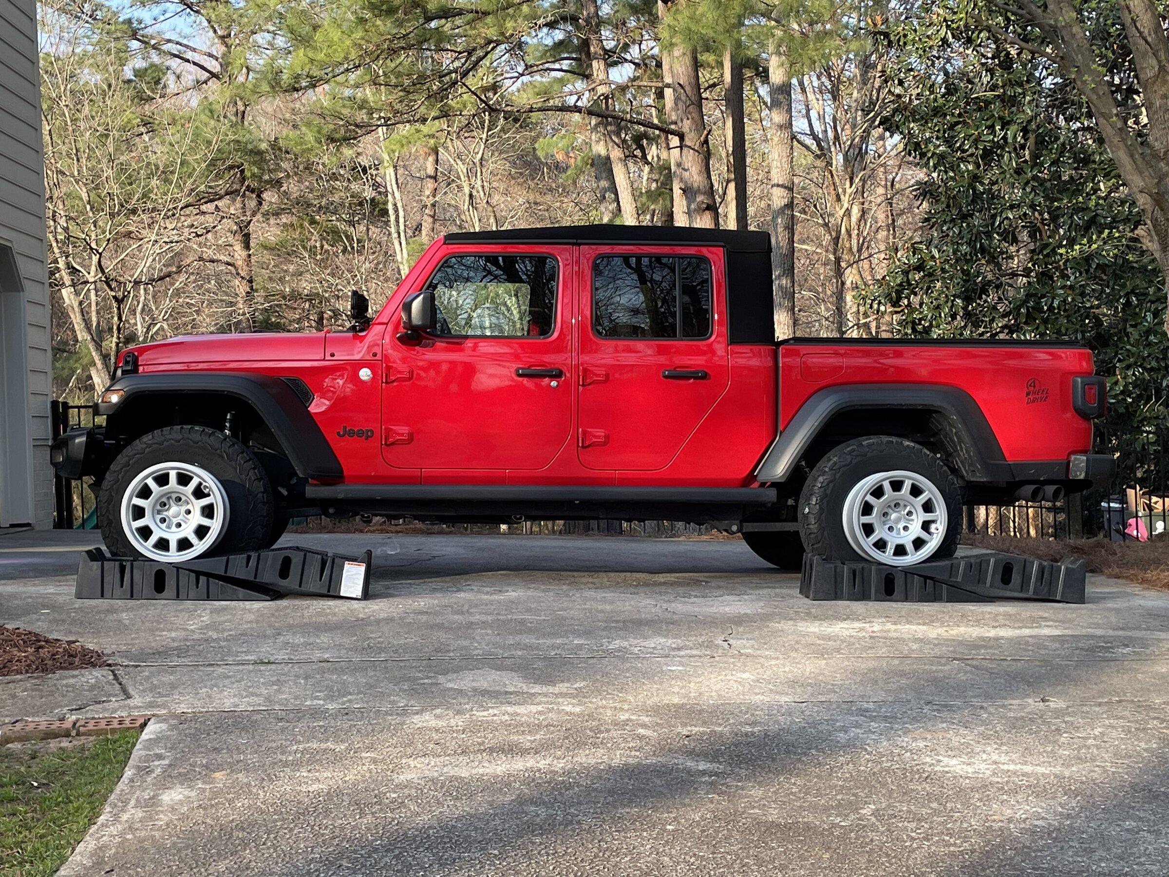 Jeep Gladiator Silver or Satin Black Saltas? 397FDF23-003B-440A-80D2-7CC9D98B2778