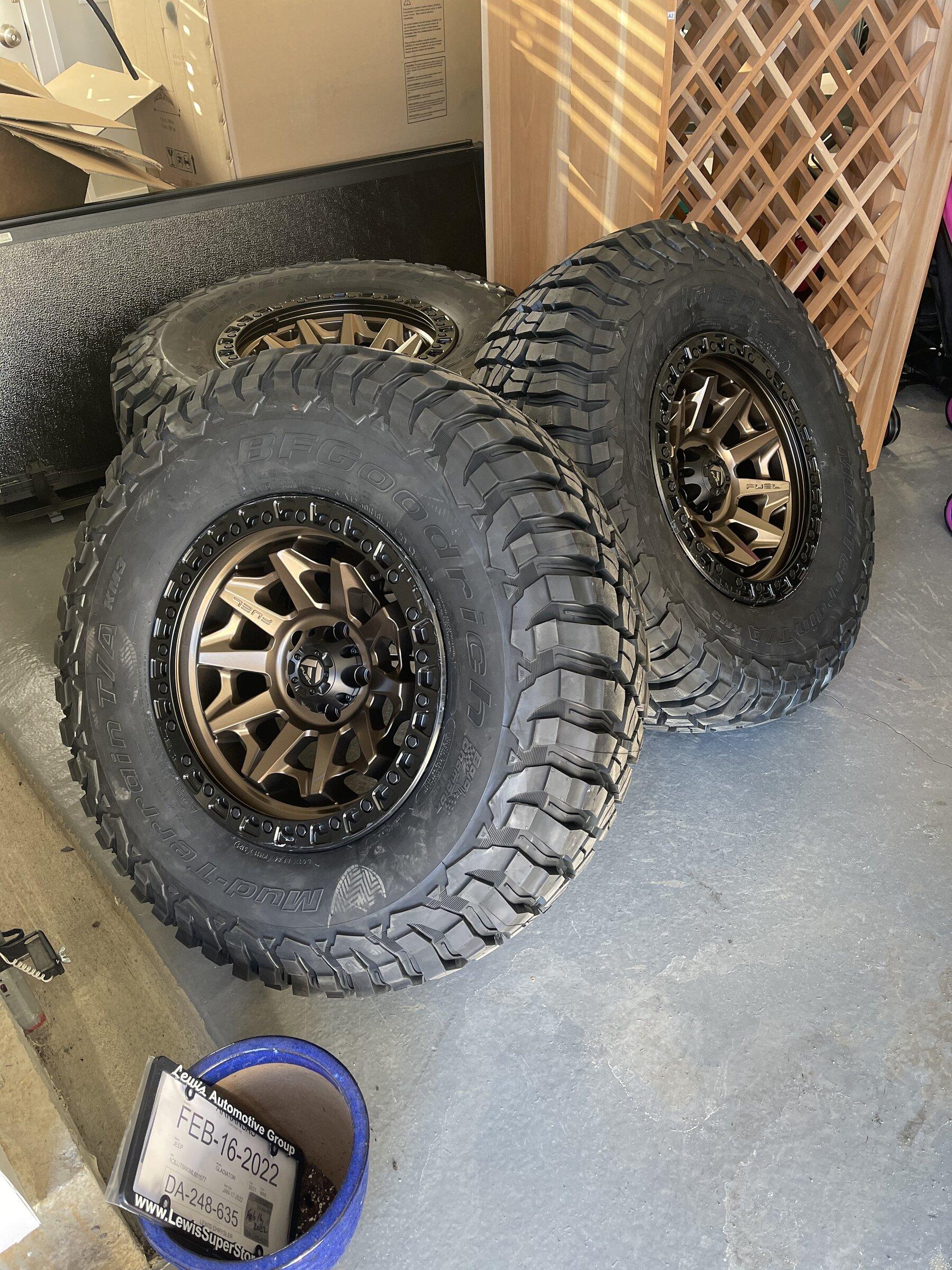 Jeep Gladiator 37s and 38s Available FREE SHIPPING 8E9CCE9E-6192-4FEC-AA5F-A4DC5E5D3654