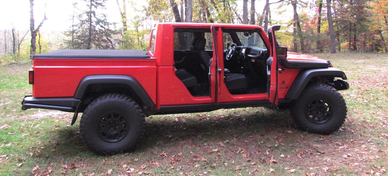 Jeep Gladiator Silver or Satin Black Saltas? FA04665C-45FA-4751-BFB3-B27013A39335
