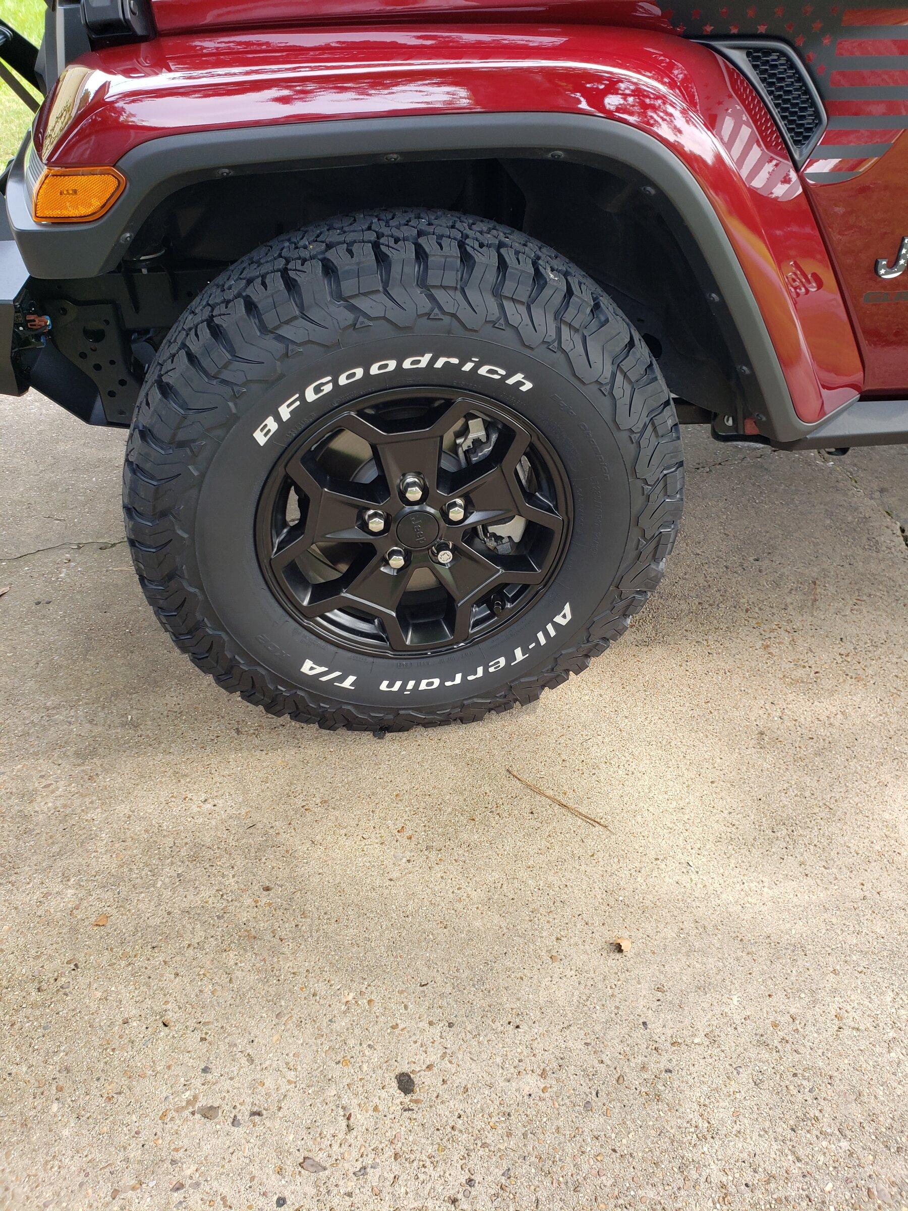Jeep Gladiator Commuter Tire for 21 Willy's 20210804_104354