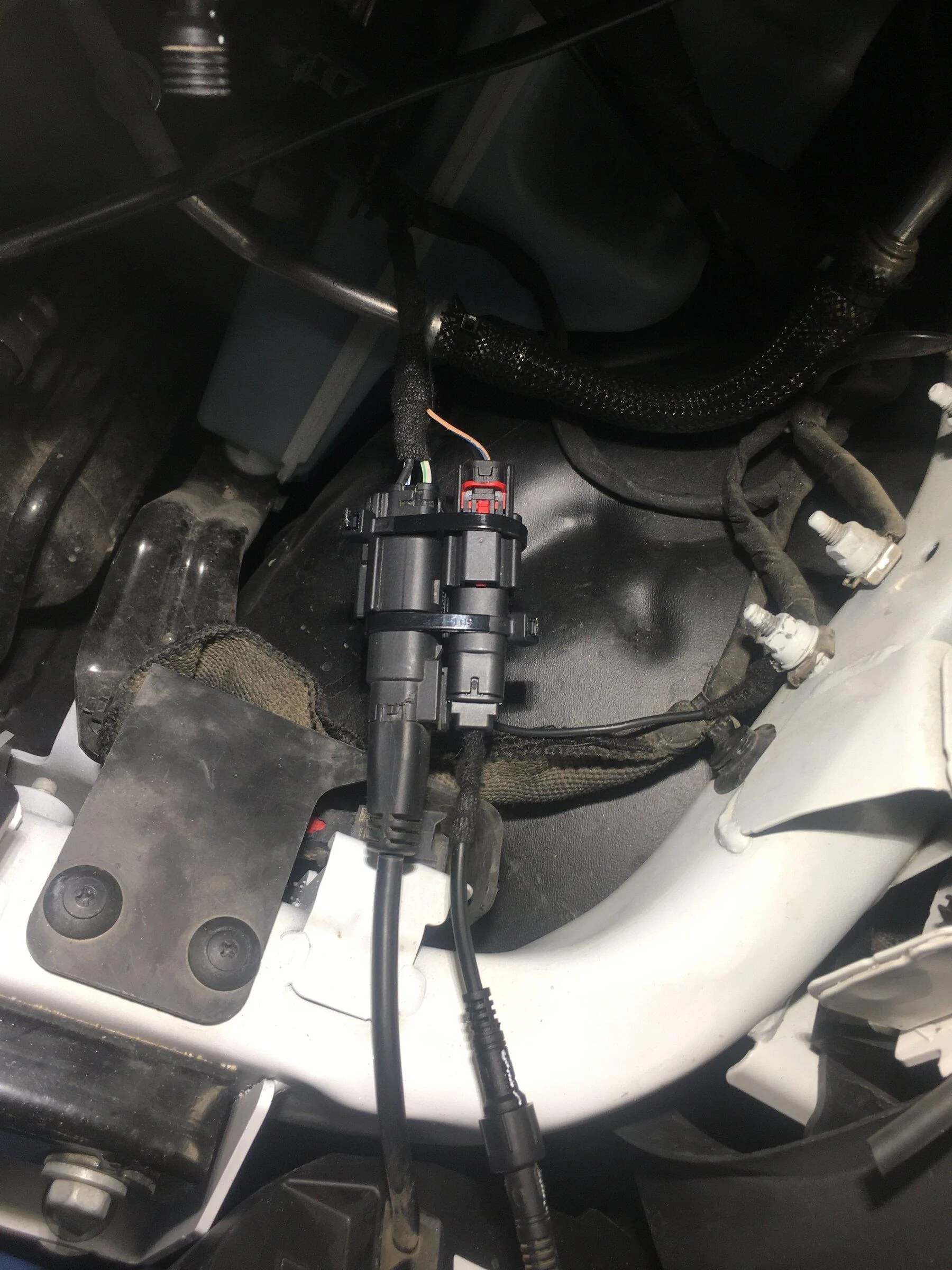 Jeep Gladiator DIY Mopar LED Headlight Halo Harness Finished connection 2