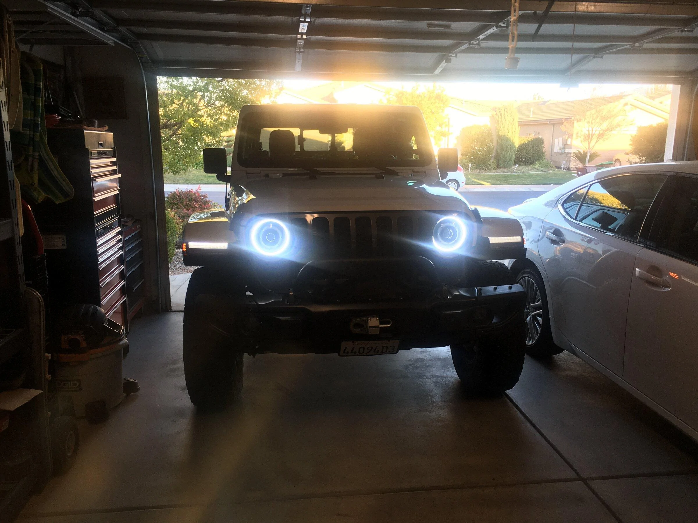 Jeep Gladiator DIY Mopar LED Headlight Halo Harness Halos Working