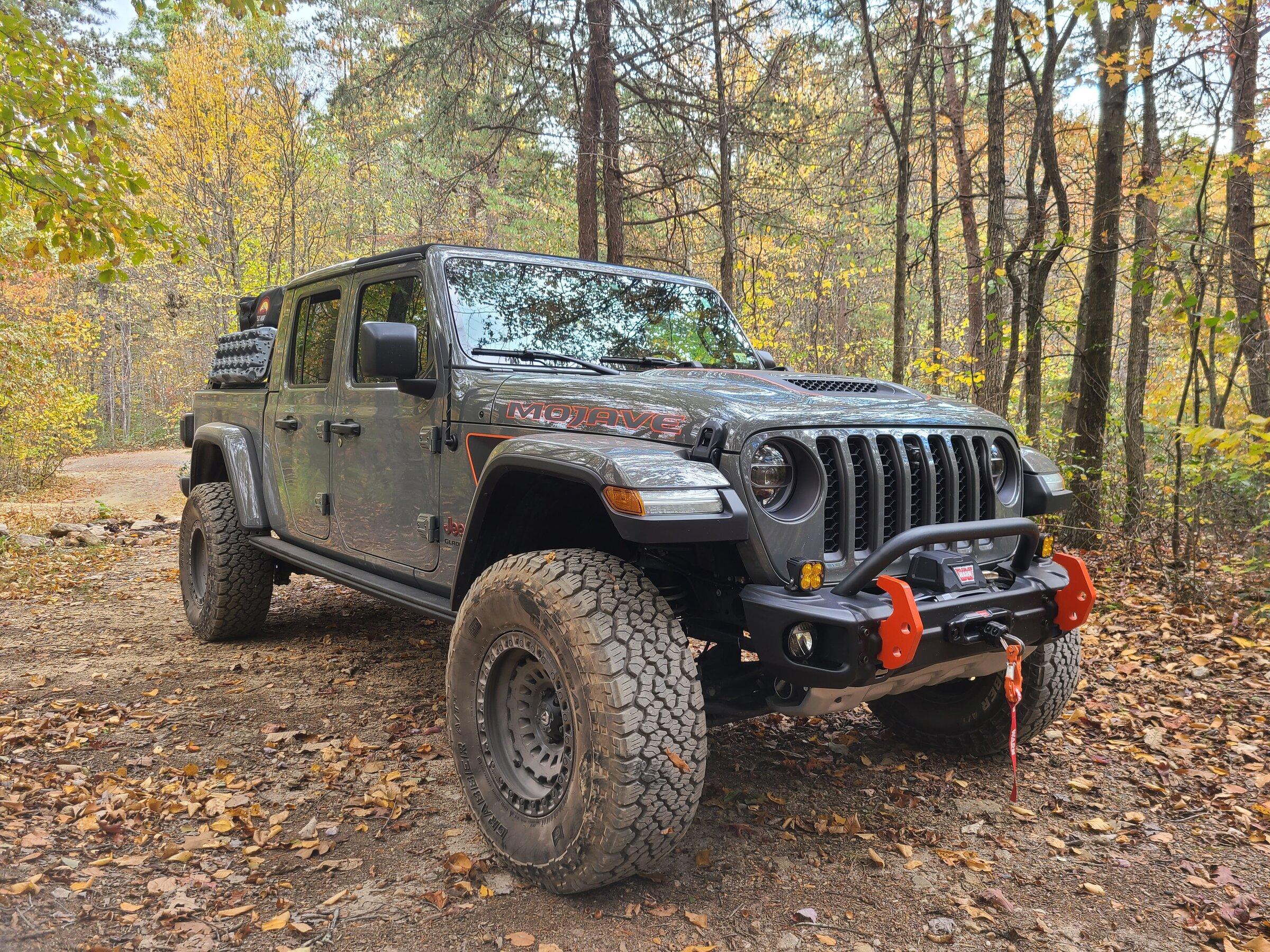 Jeep Gladiator Lets see those bed rack and tent combos! 20211023_131917