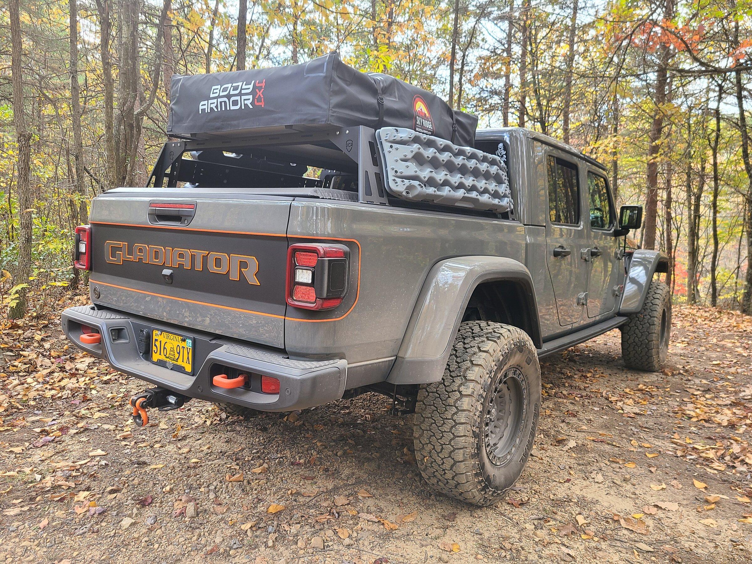 Jeep Gladiator Lets see those bed rack and tent combos! 20211023_131932